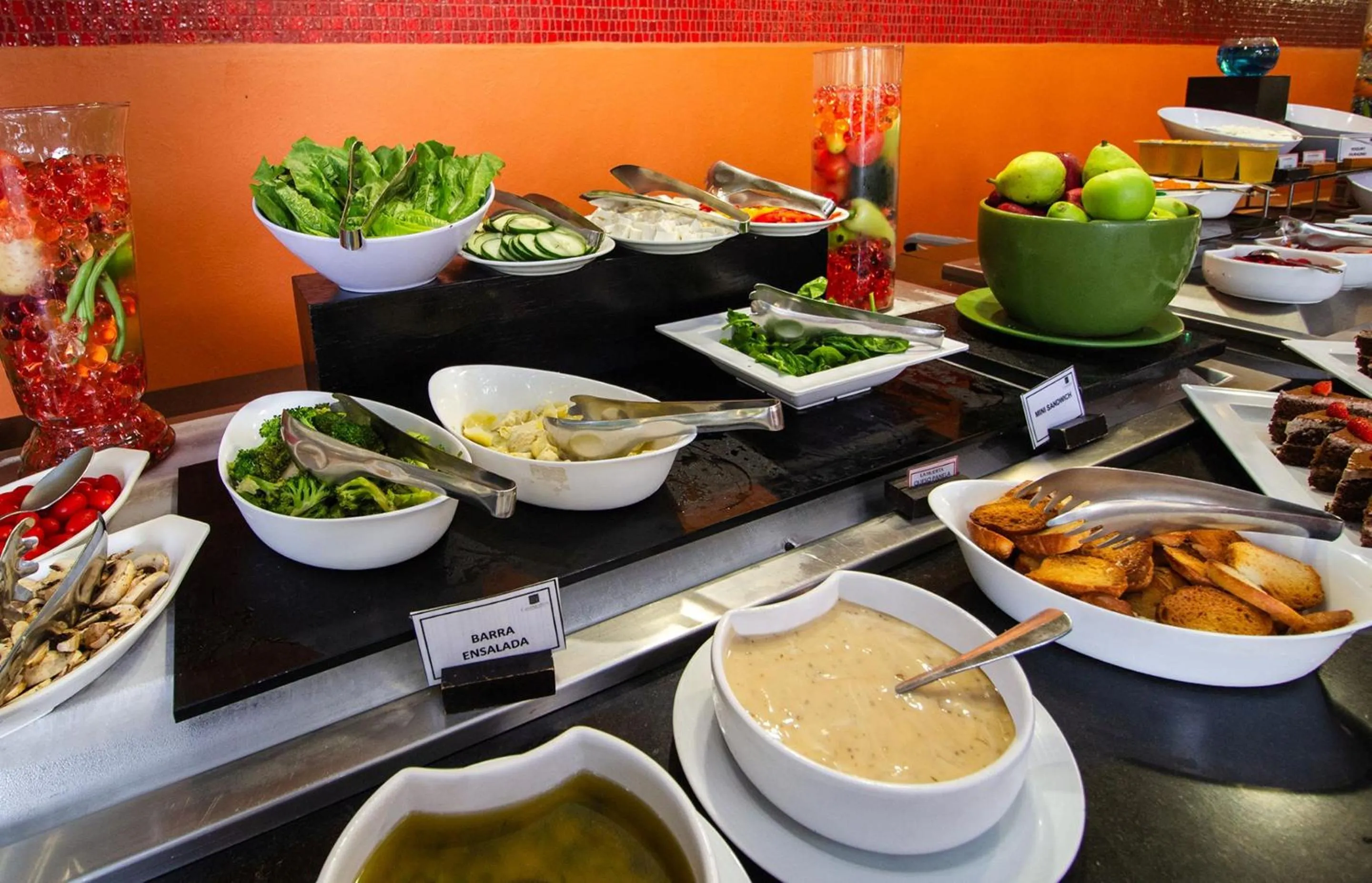 Restaurant/places to eat in Camino Real Guadalajara