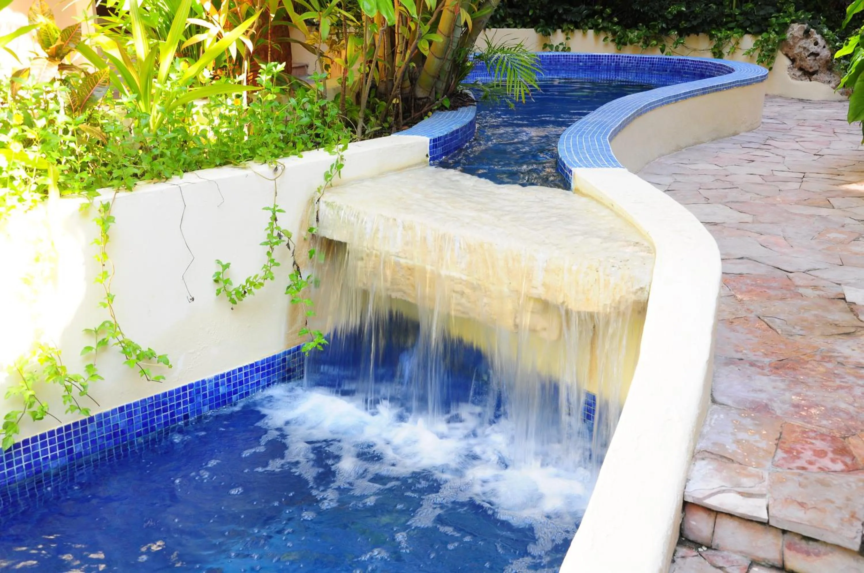 Swimming pool in Villas Sacbe Condo Hotel and Beach Club