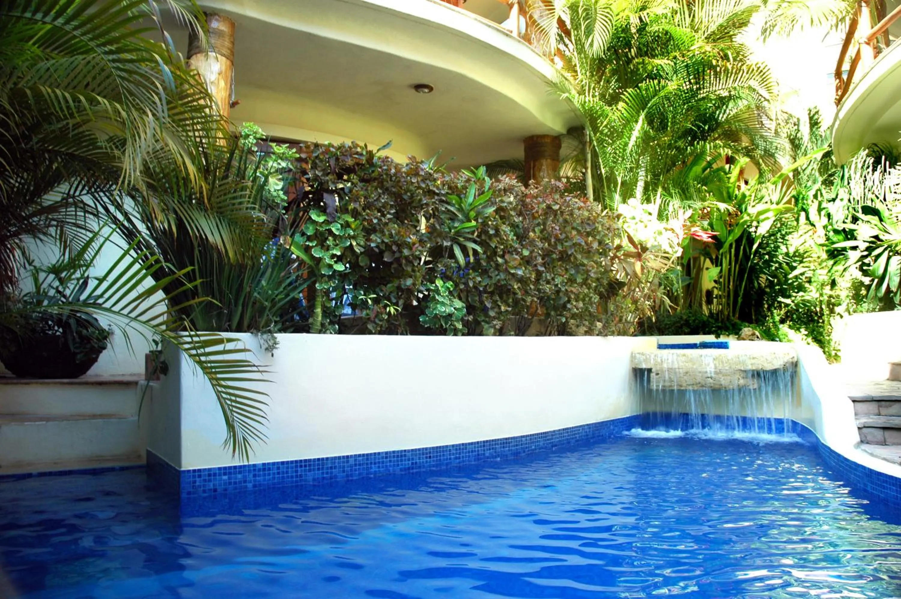 Swimming pool in Villas Sacbe Condo Hotel and Beach Club