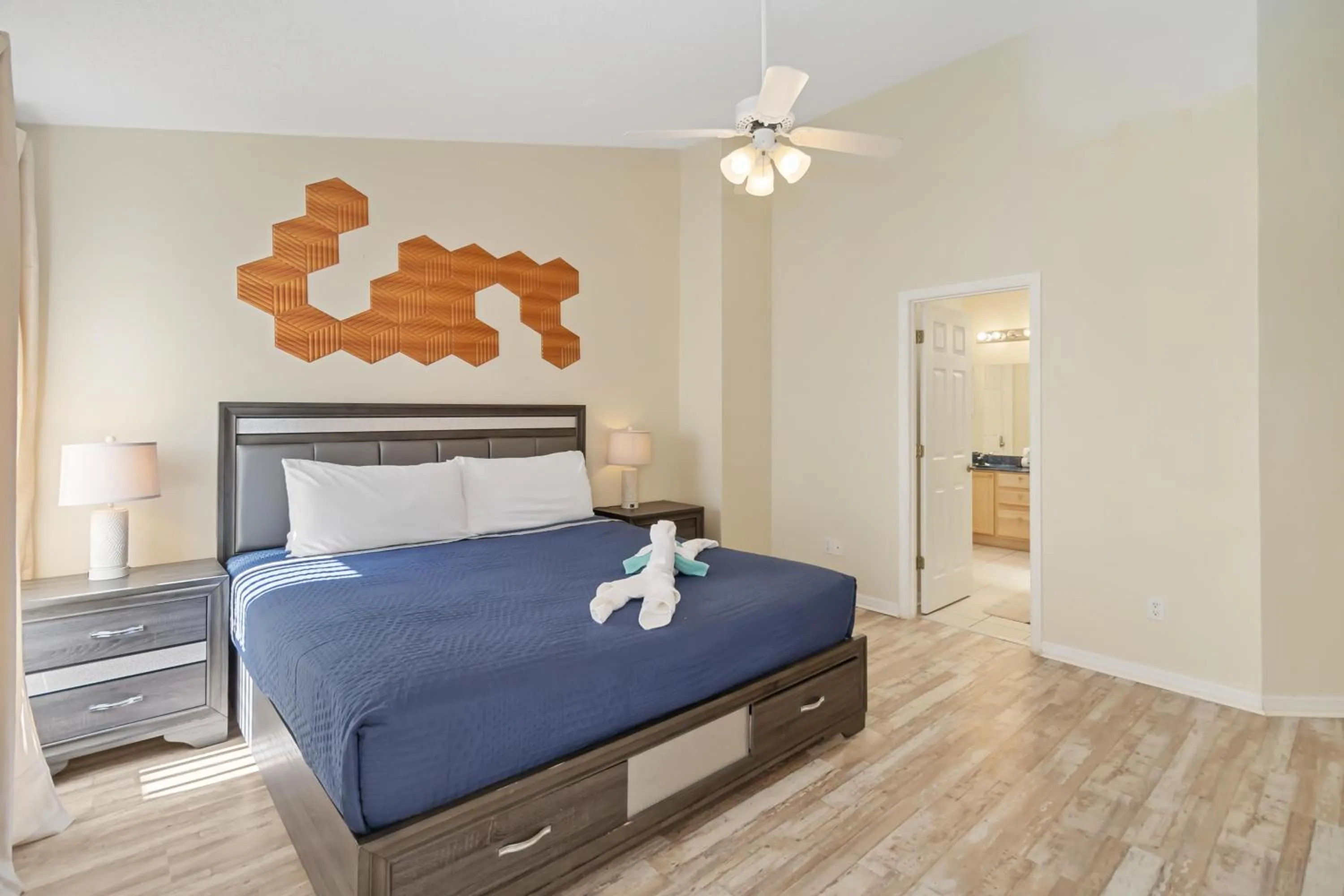 Property building, Bed in Beautiful 55 Bedroom Home!!!