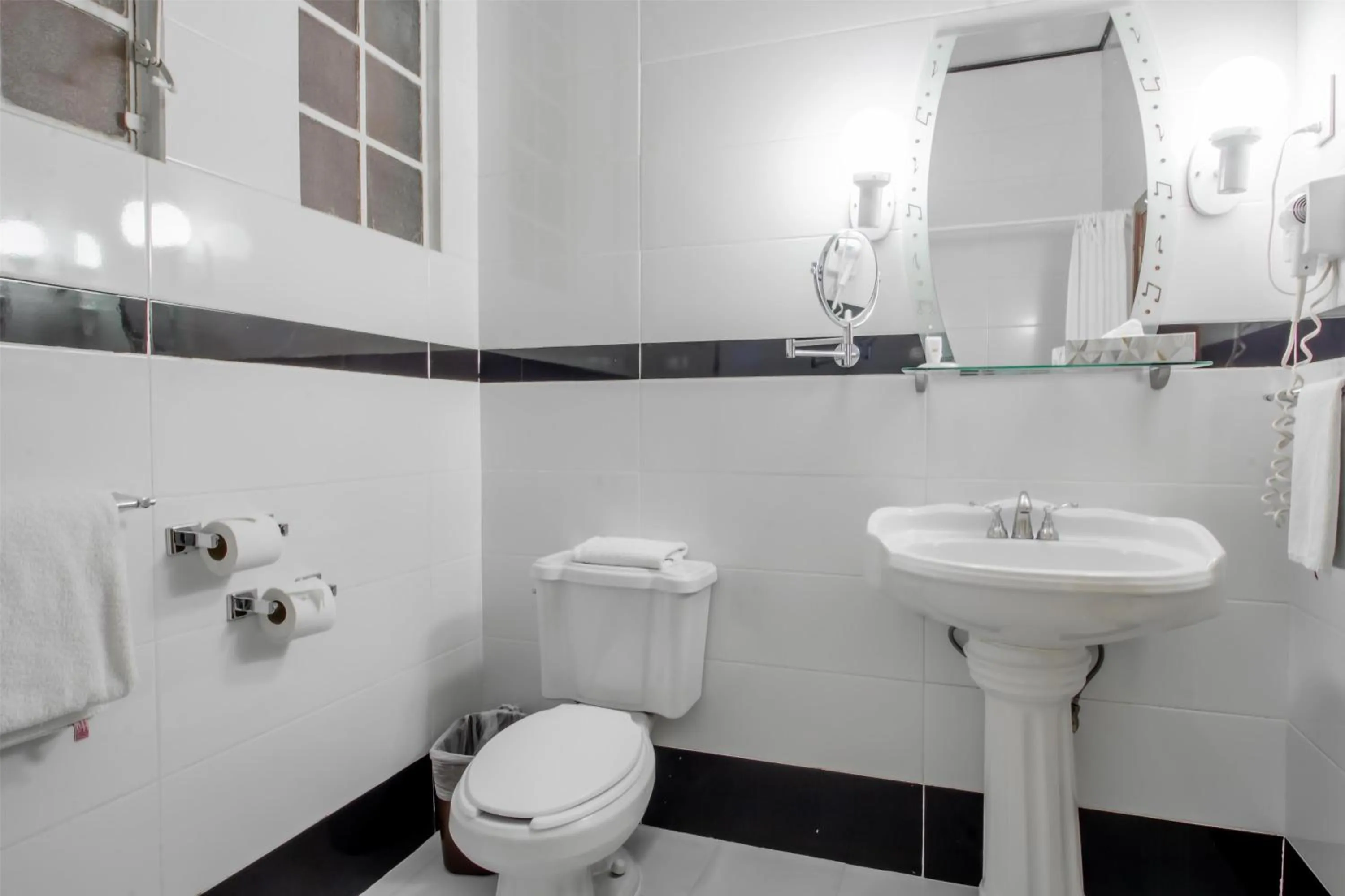 Bathroom in Best Western Majestic