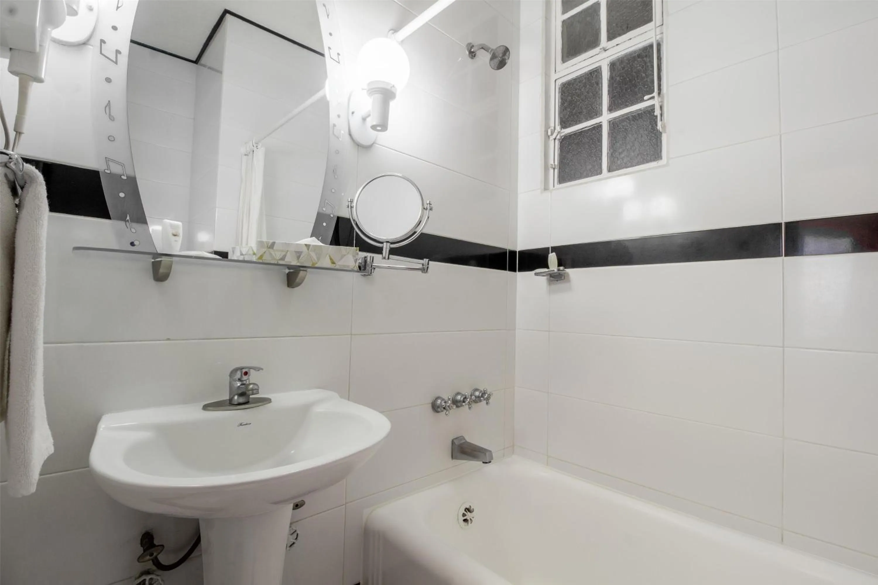 Bathroom in Best Western Majestic