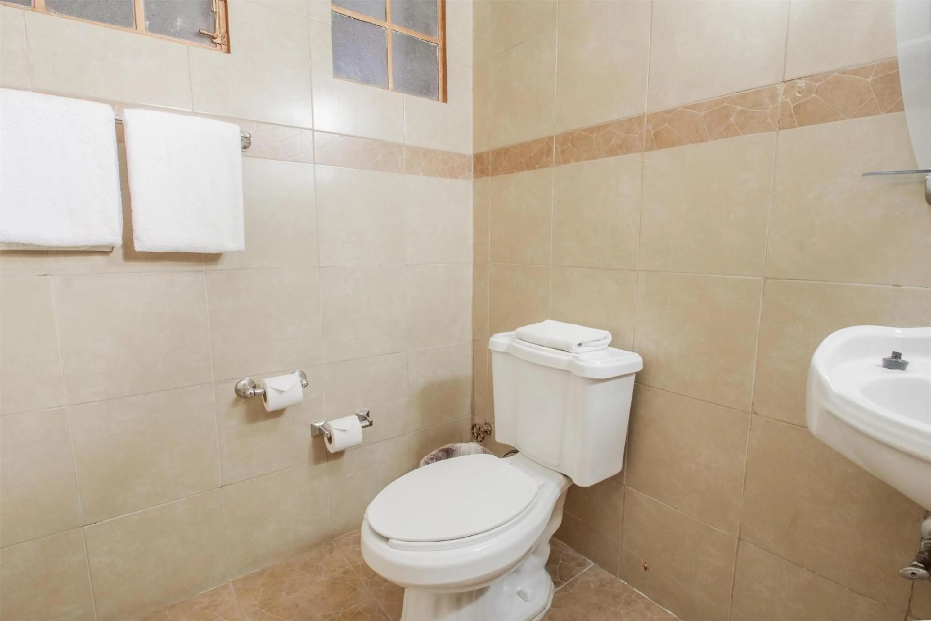 Bathroom in Best Western Majestic