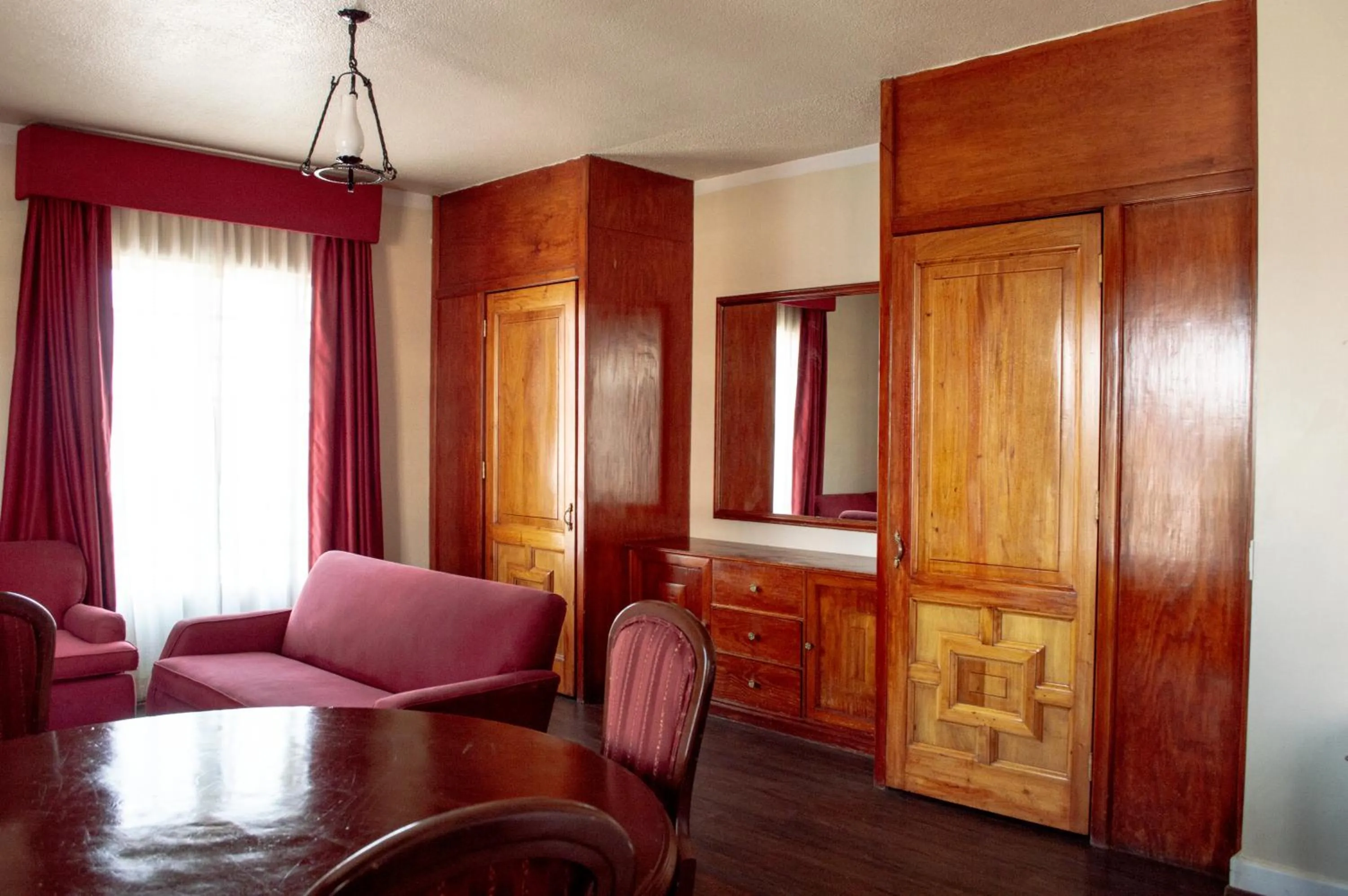 Seating area in Best Western Majestic