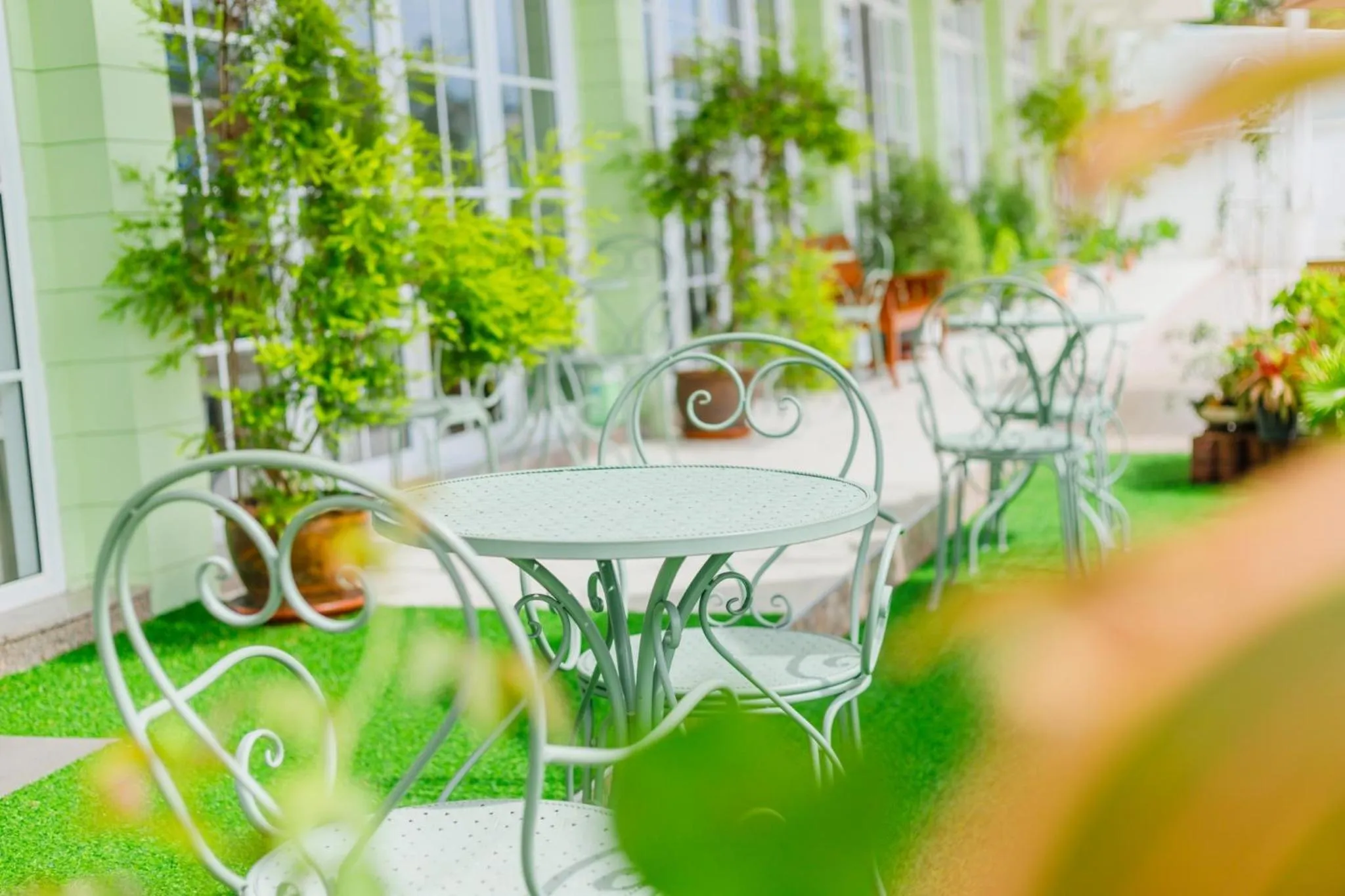 Facade/entrance in Greenish Hotel