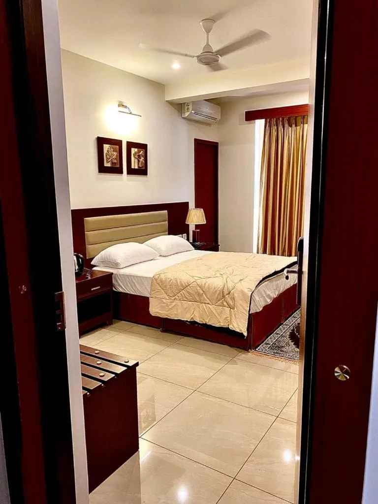 Living room, Bed in Kamat's Hilltop Leisure