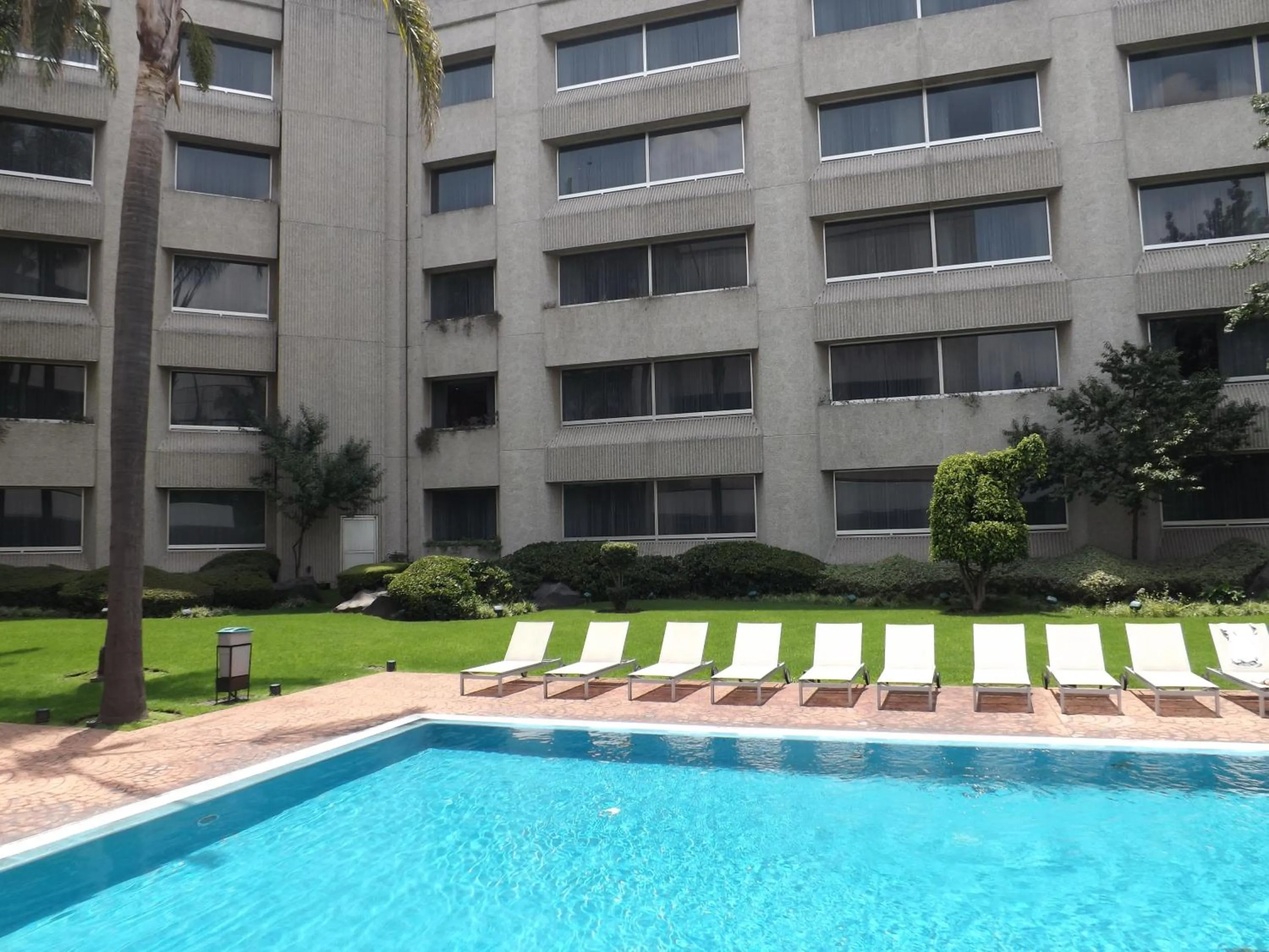 Swimming pool in Royal Pedregal