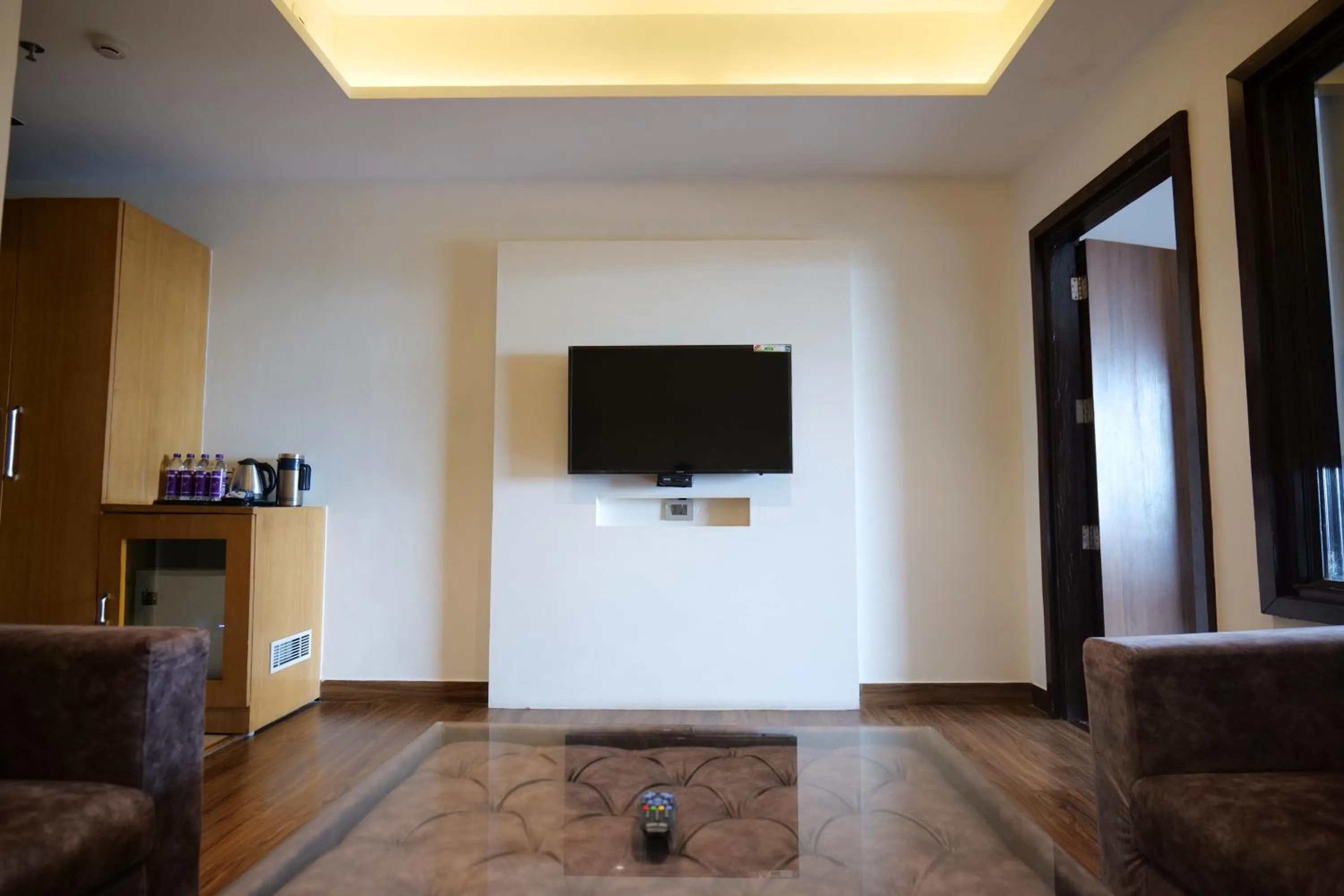 TV and multimedia in The Emerald Grand