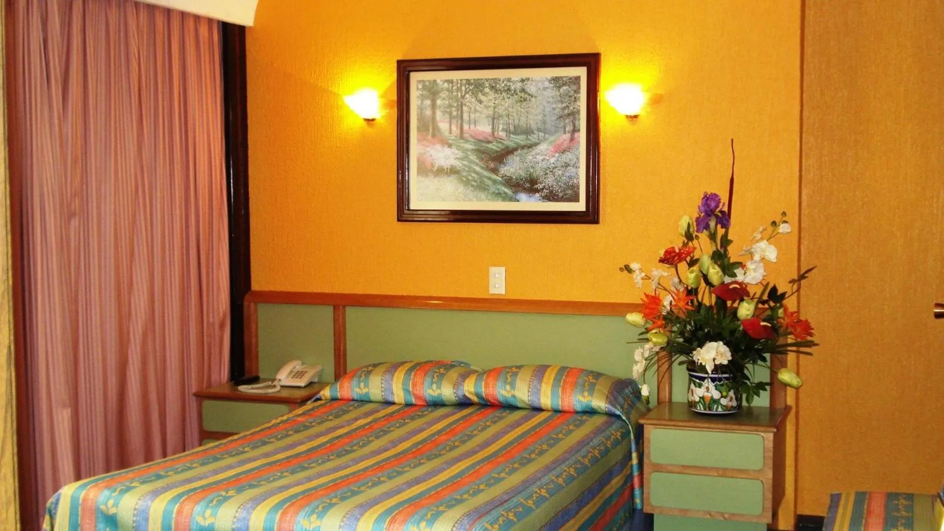 Bed in Segovia Regency