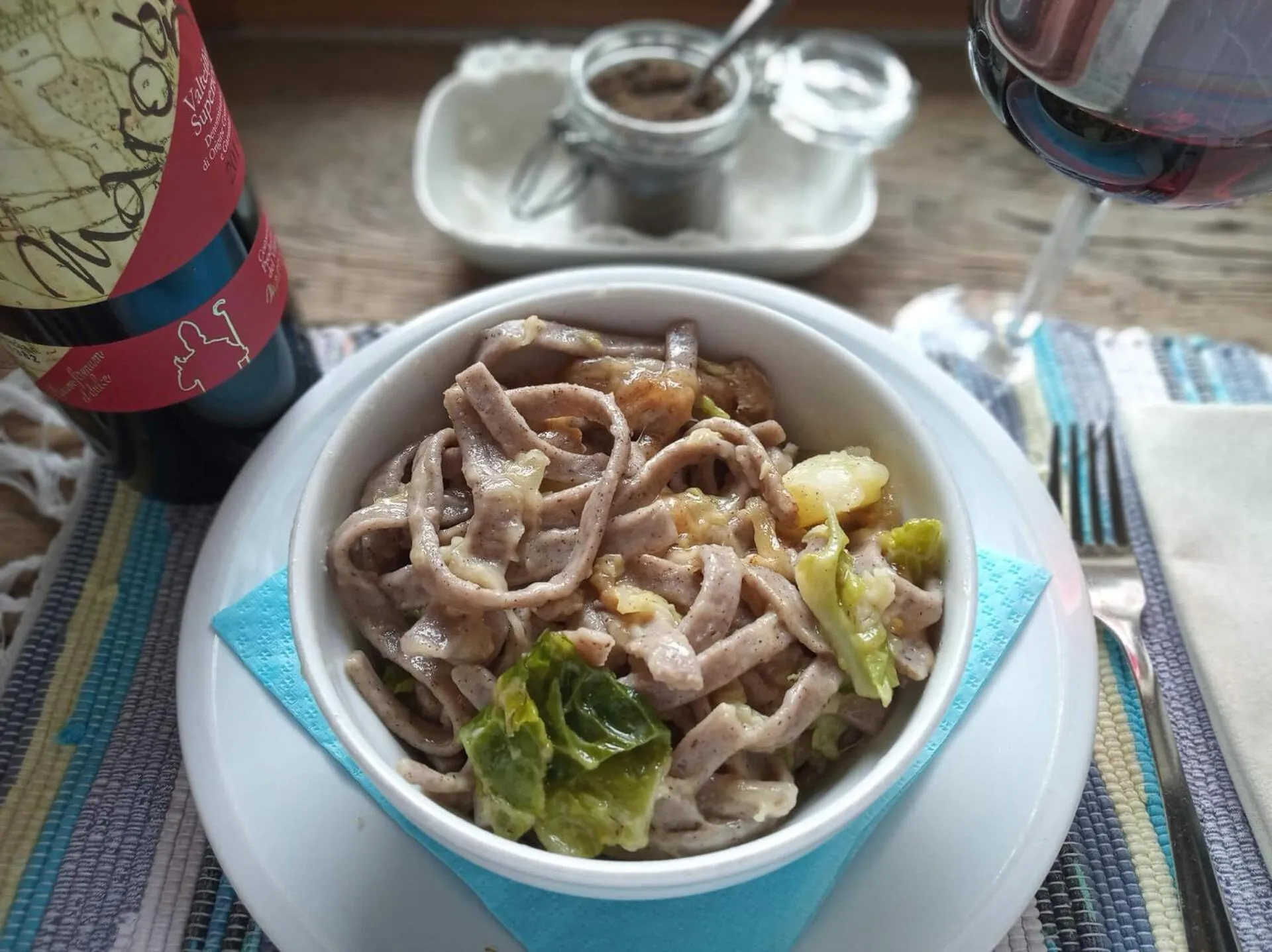 Restaurant/places to eat in Hotel Aquila