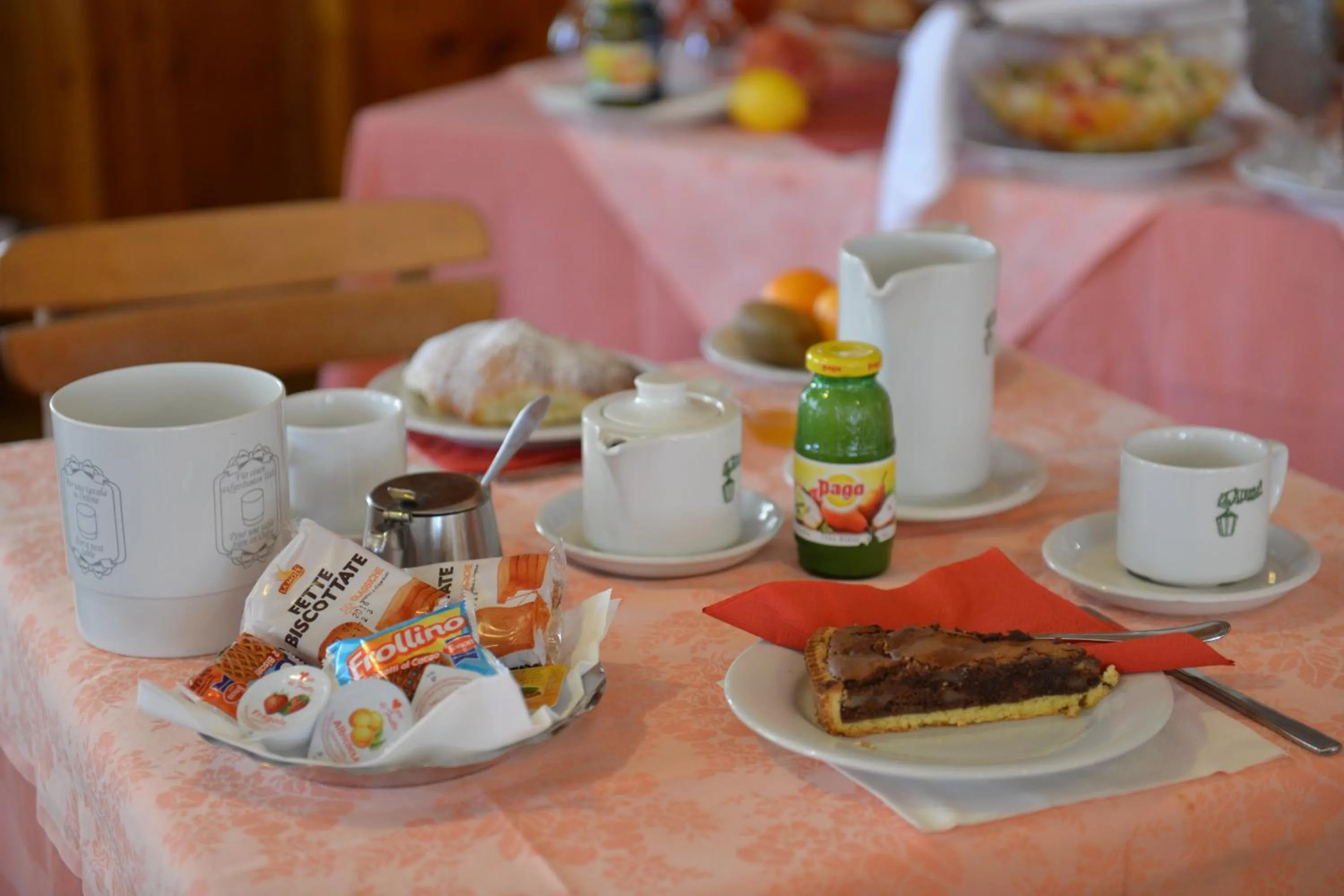 Breakfast in Hotel Aquila