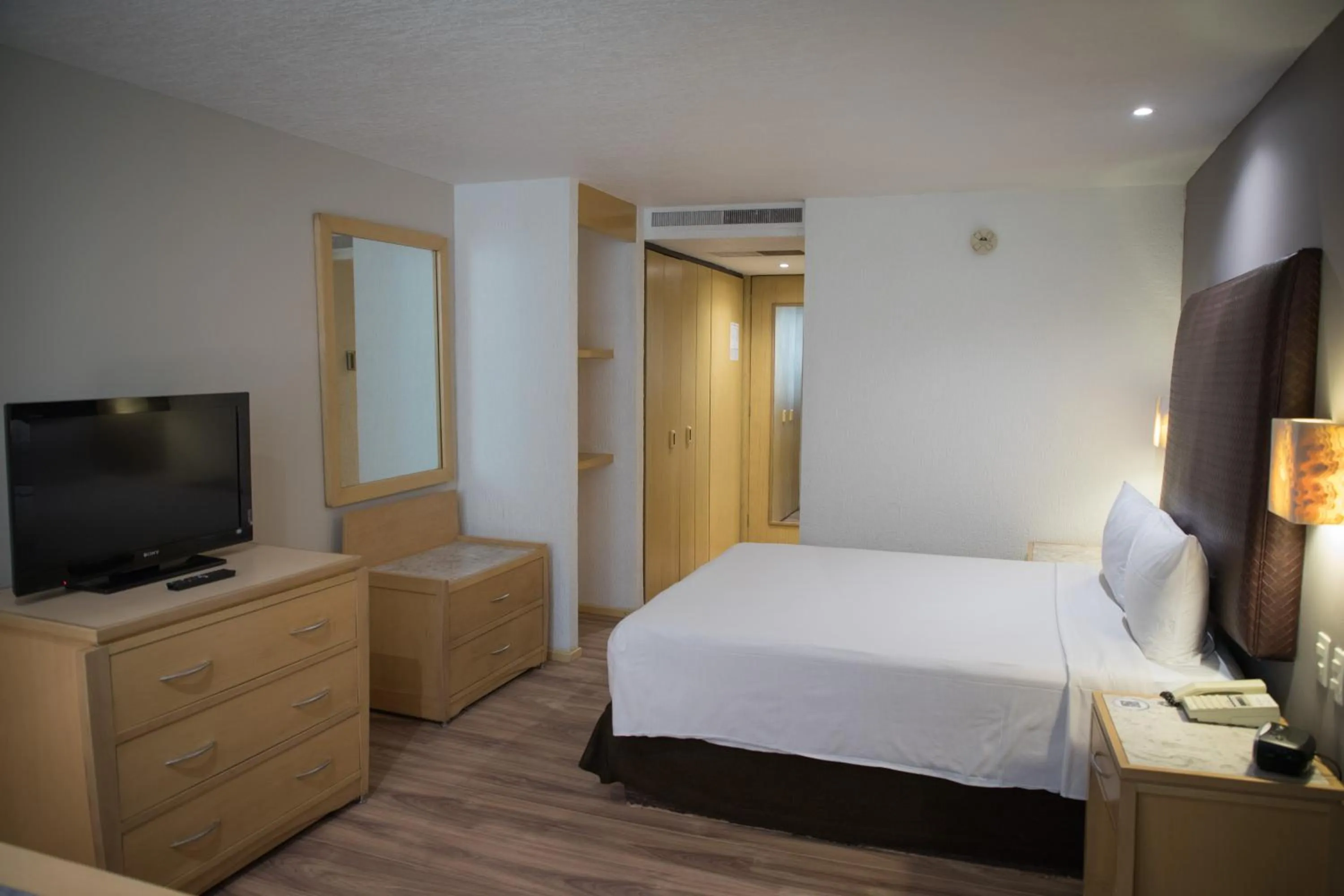 Bed in Sevilla Palace