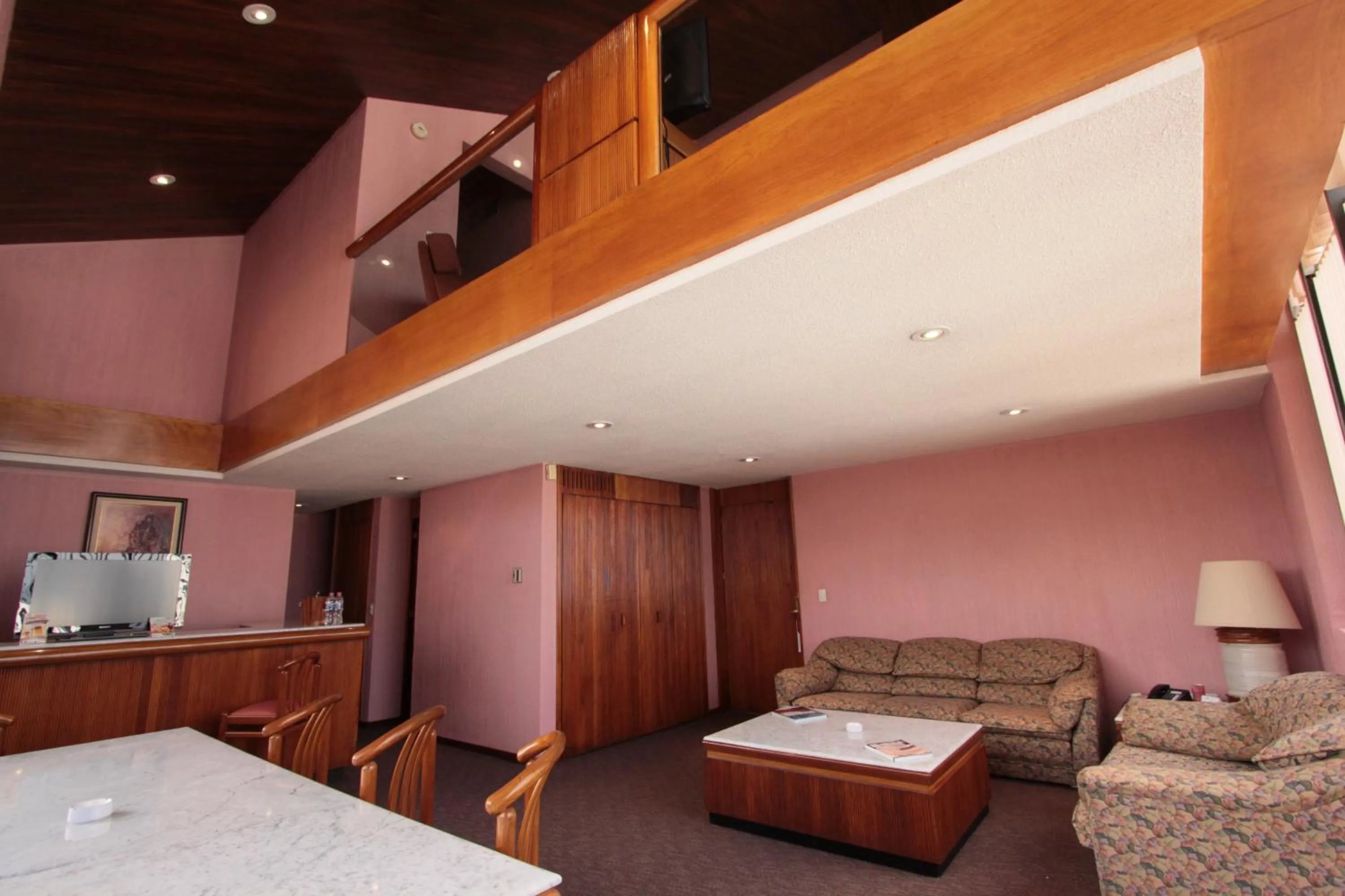 Living room, Bed in Sevilla Palace