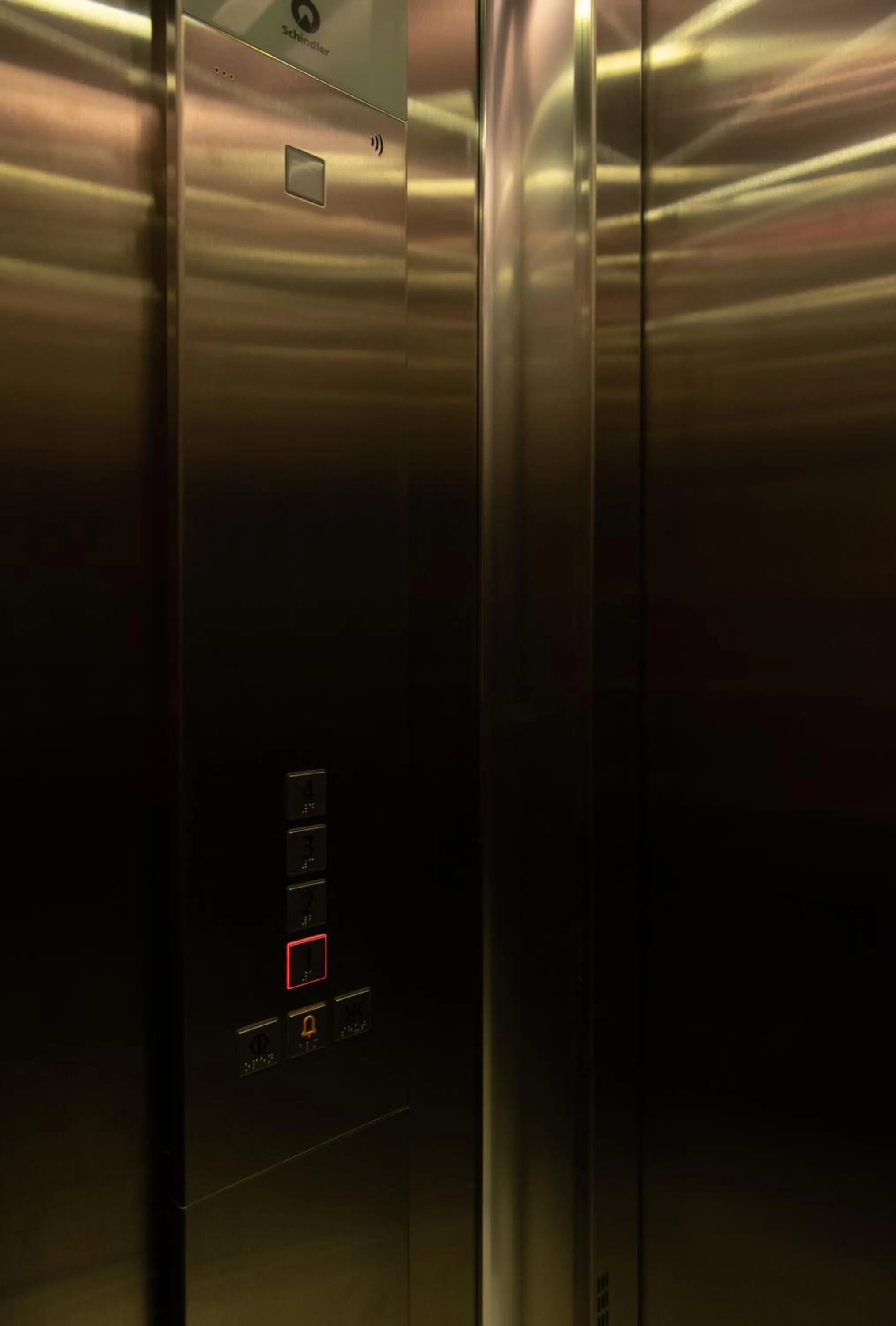 elevator in Chariton Hotel Bagan