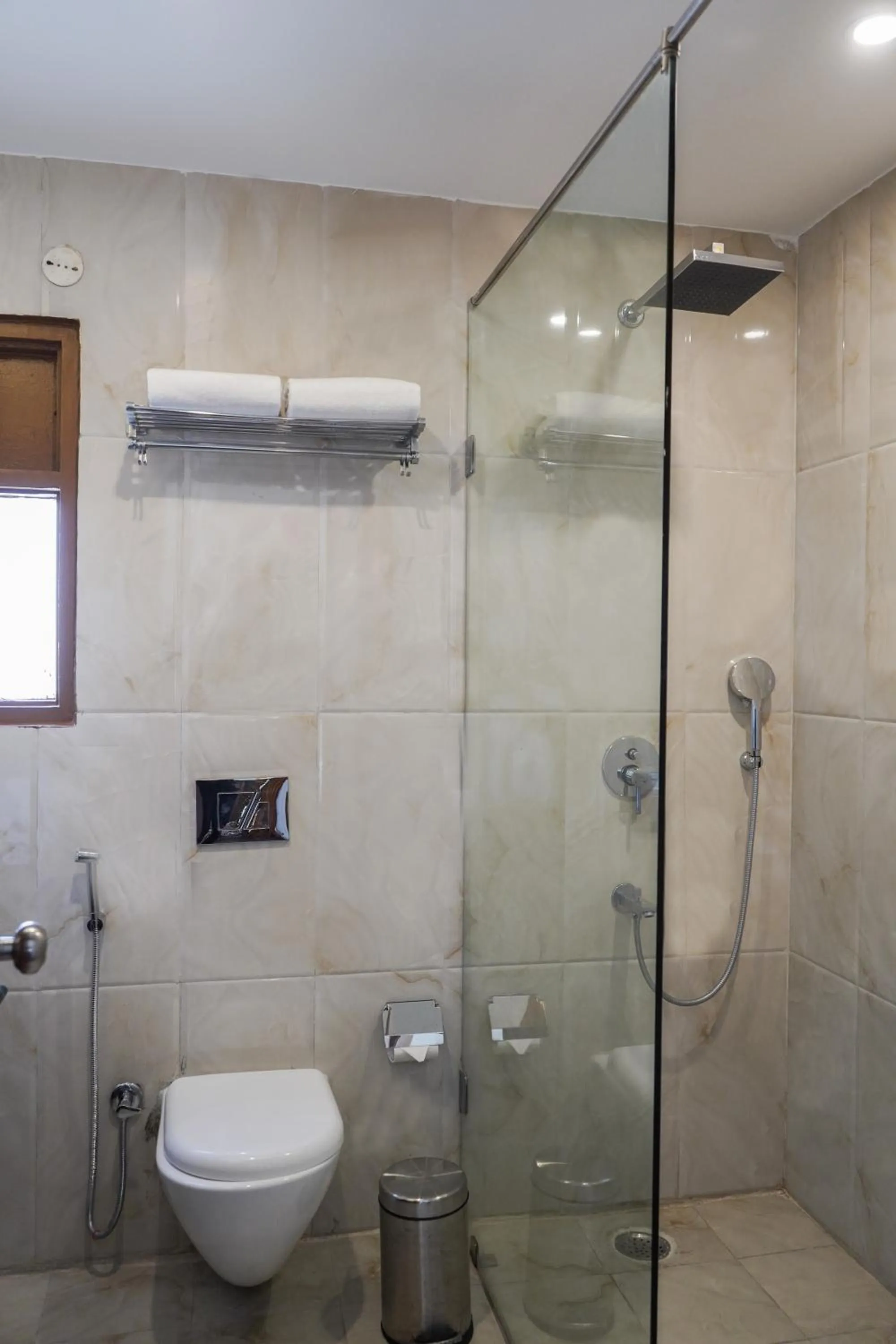 Bathroom in Country Inn Tarika Riverside Resort Jim Corbett