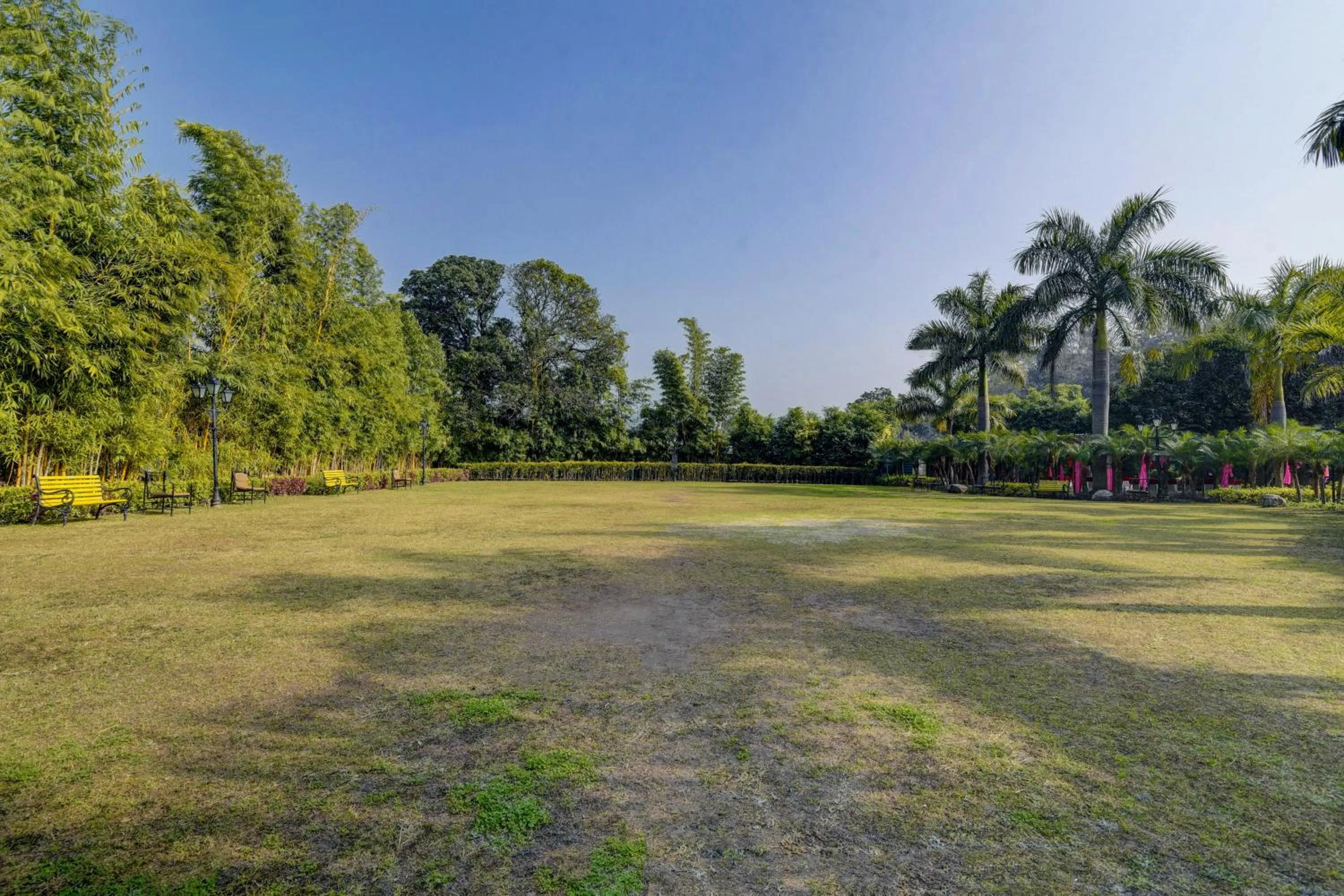 Garden in Country Inn Tarika Riverside Resort Jim Corbett