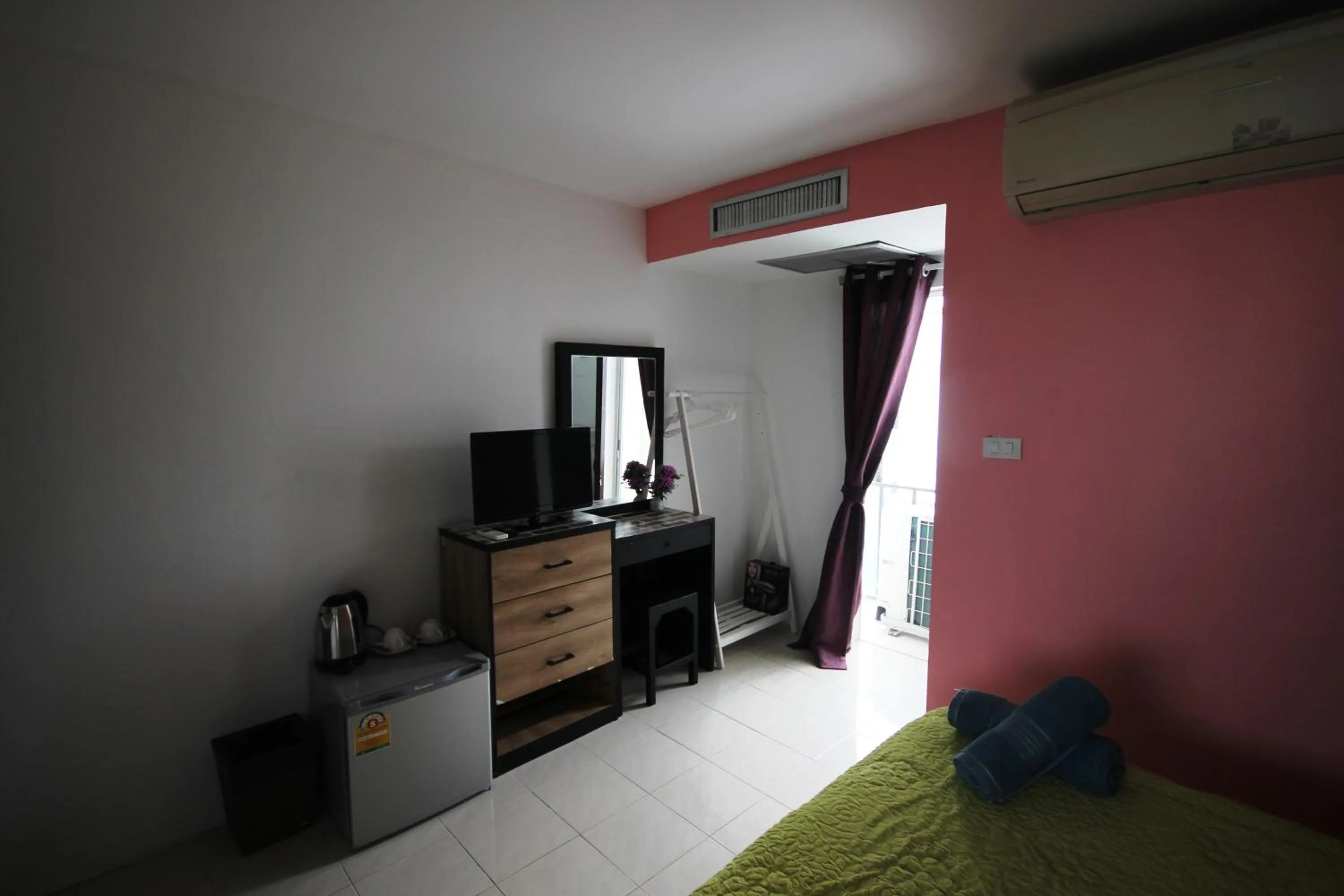 TV and multimedia, Bed in Hua Hin Paradise Guesthouse