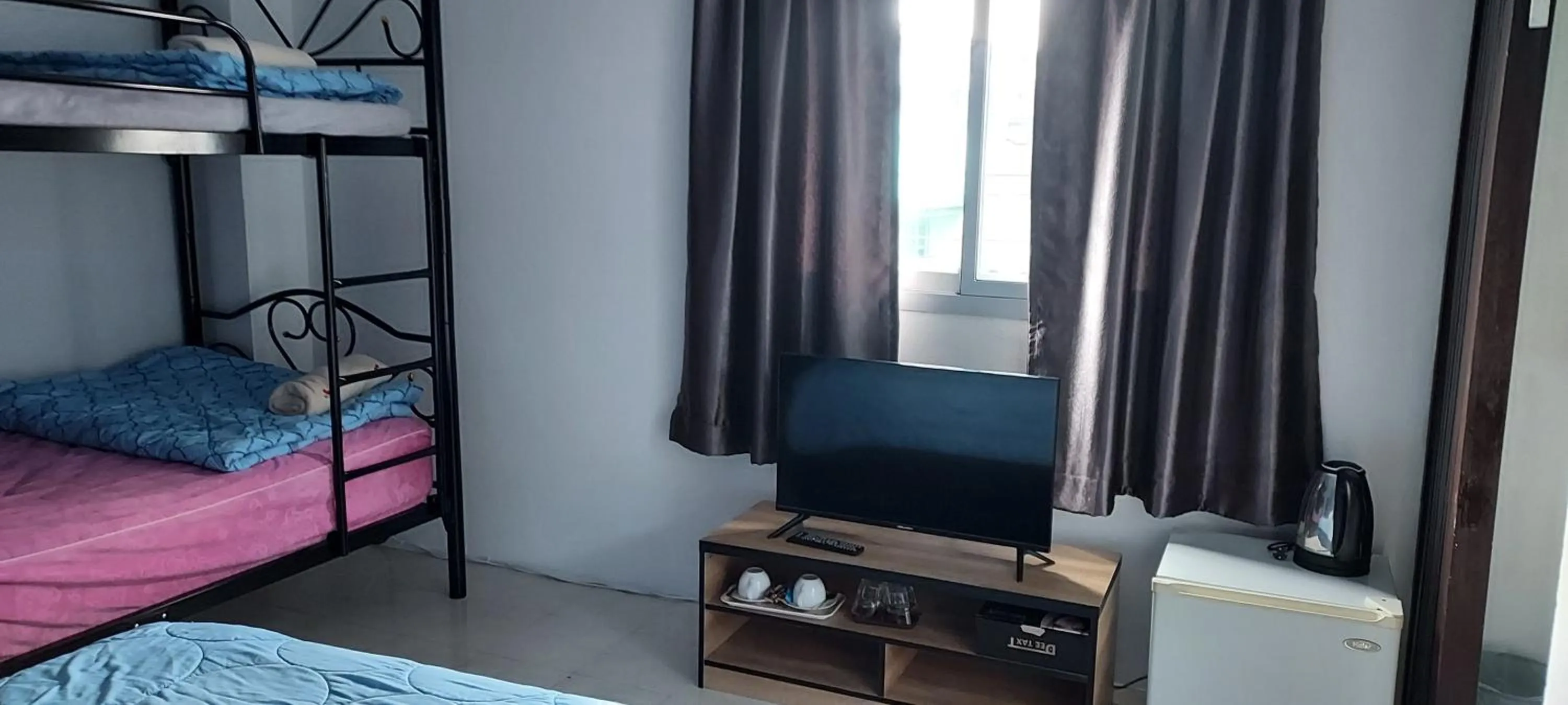 TV and multimedia, Bed in Hua Hin Paradise Guesthouse