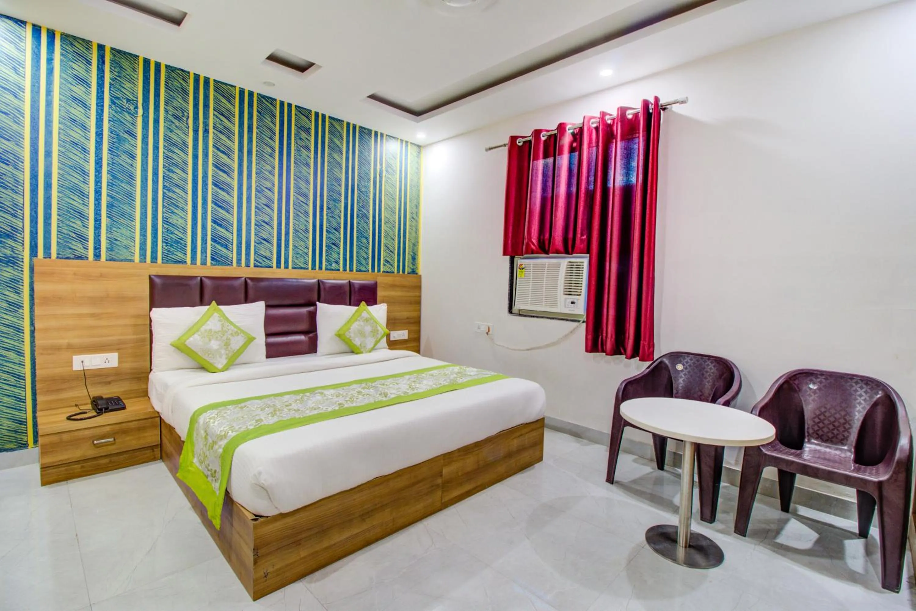 Bed in FabHotel Gross inn Suites - Nr IGI Airport New Delhi