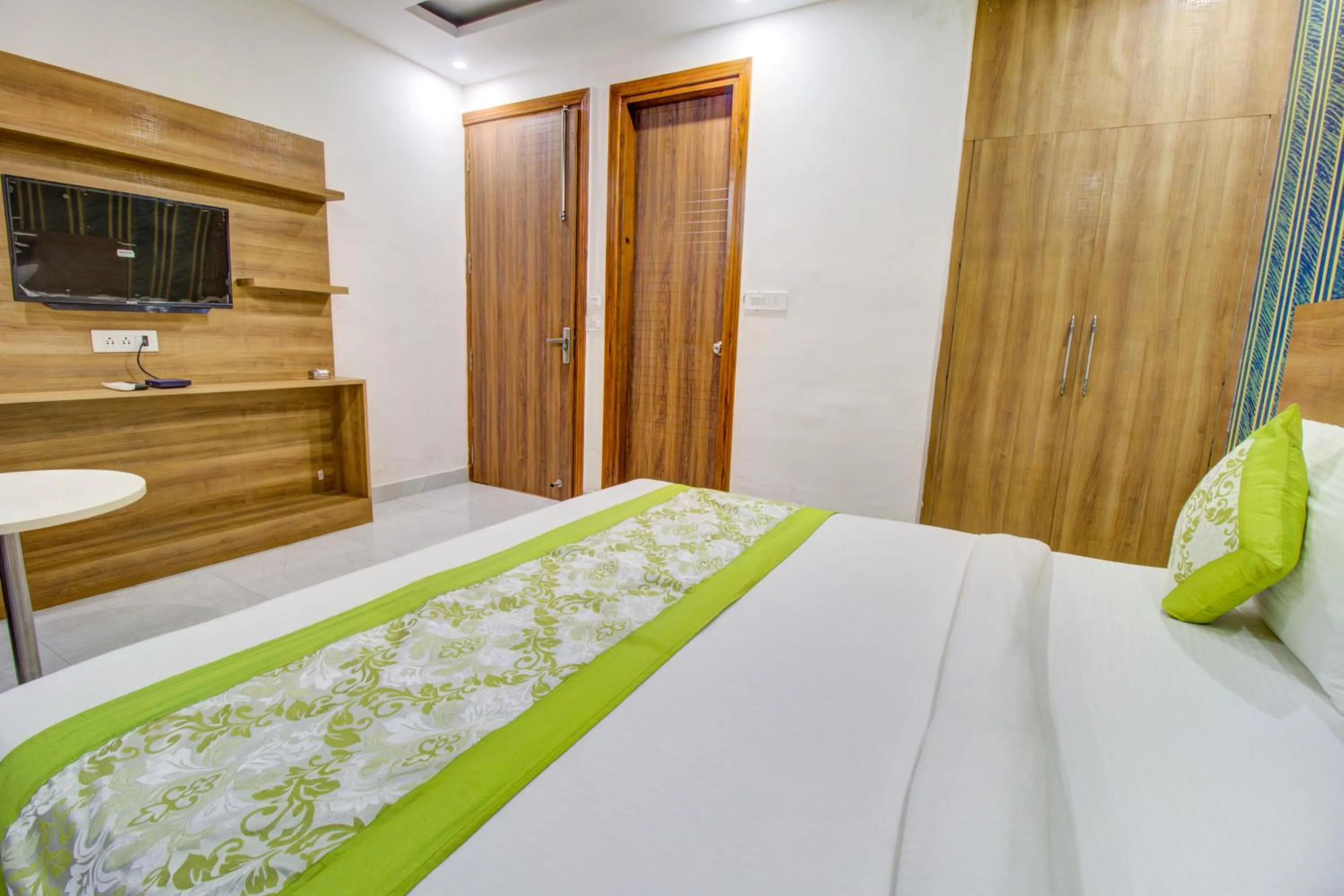 Bedroom, Bed in FabHotel Gross inn Suites - Nr IGI Airport New Delhi