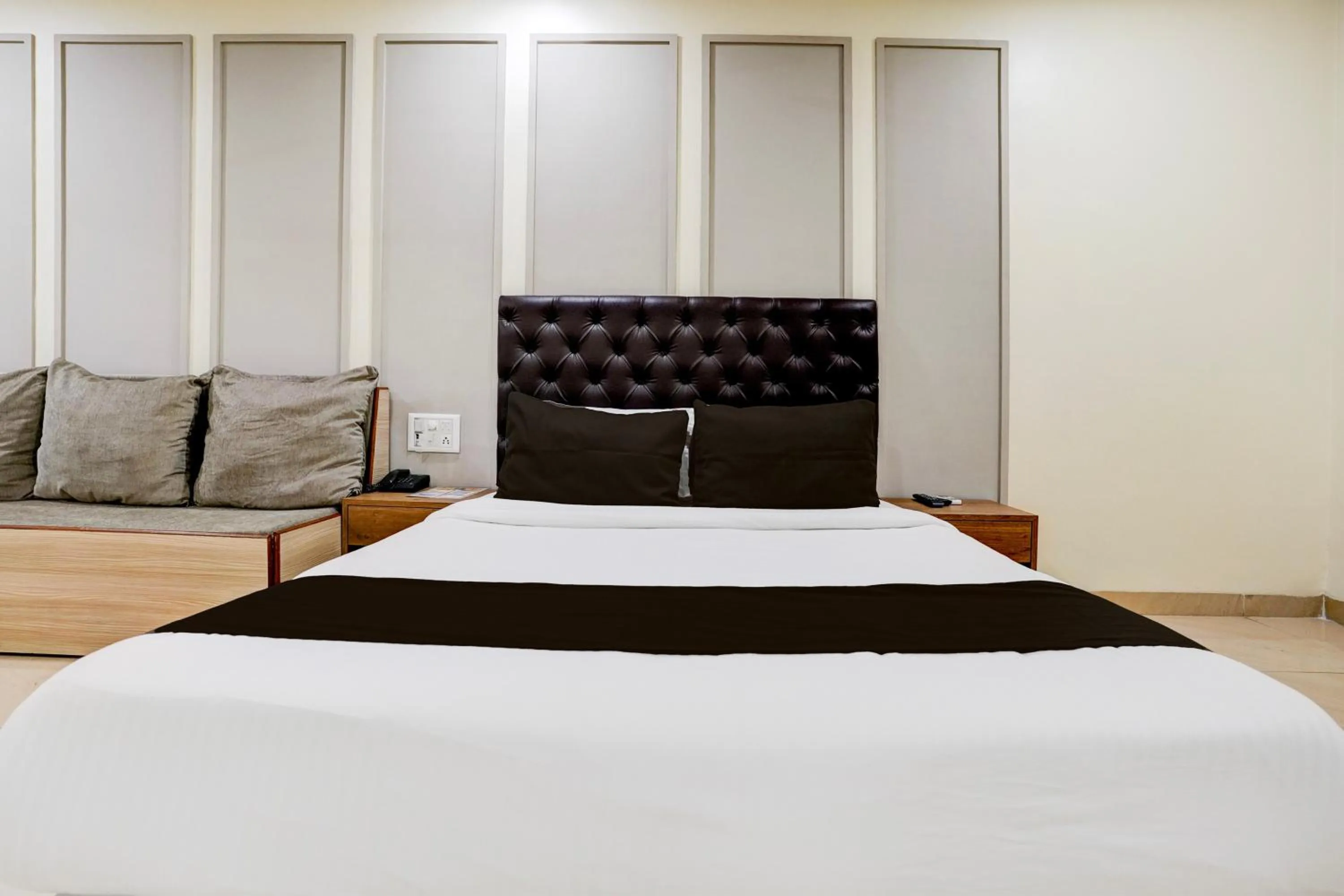 Bedroom, Bed in Collection O Ulife