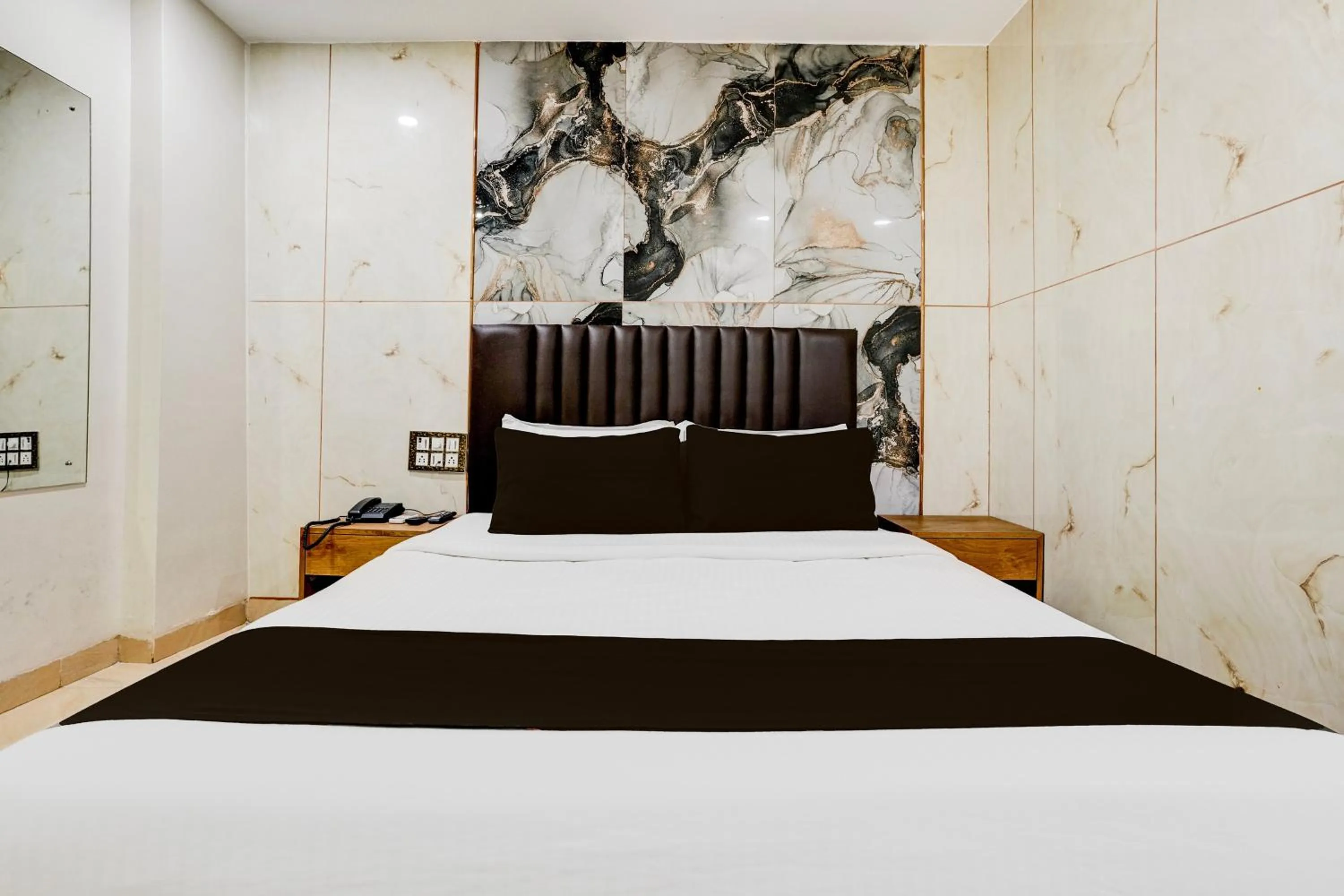 Bedroom, Bed in Collection O Ulife