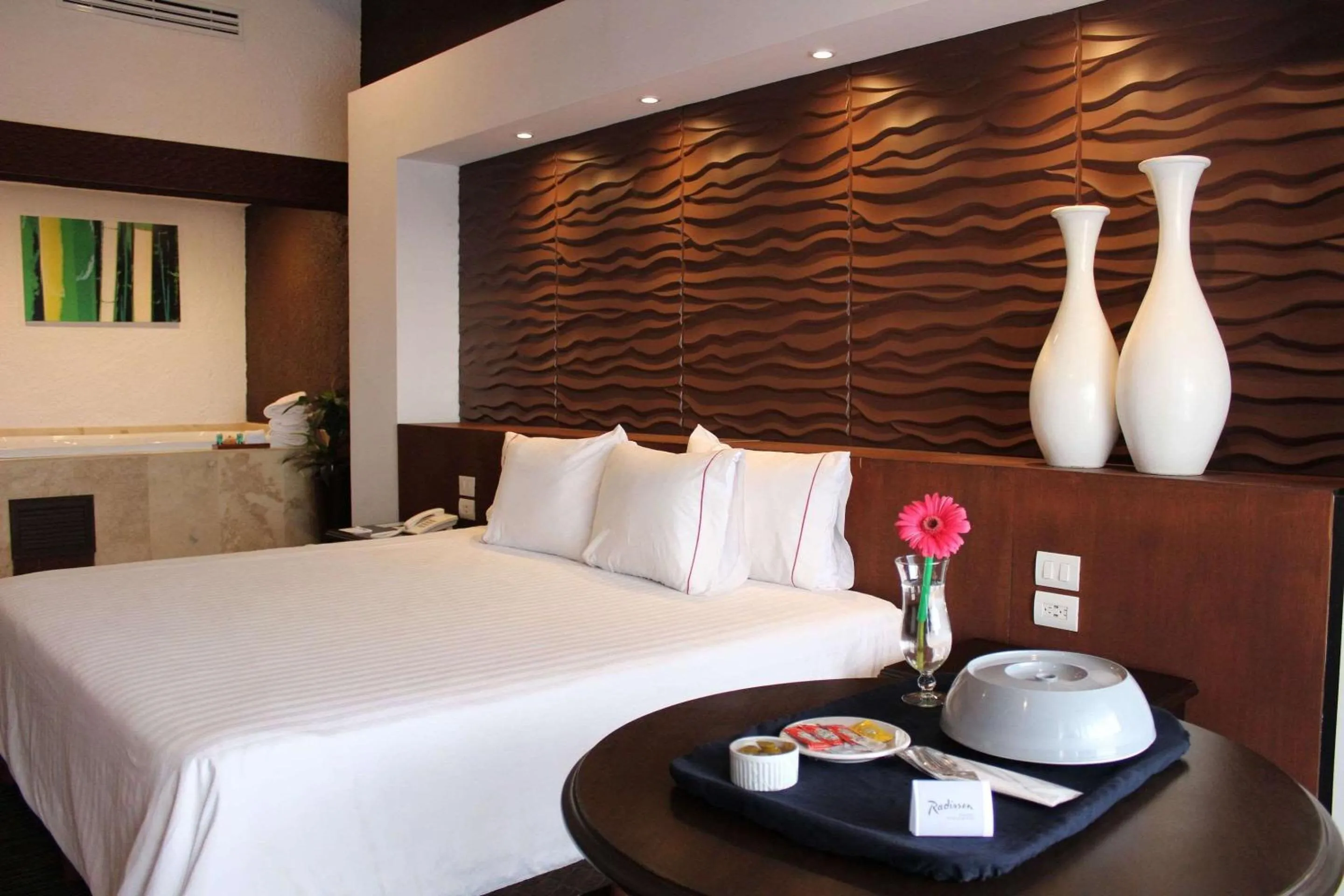 Bedroom, Bed in Radisson Hotel Tapatio Guadalajara Aeropuerto