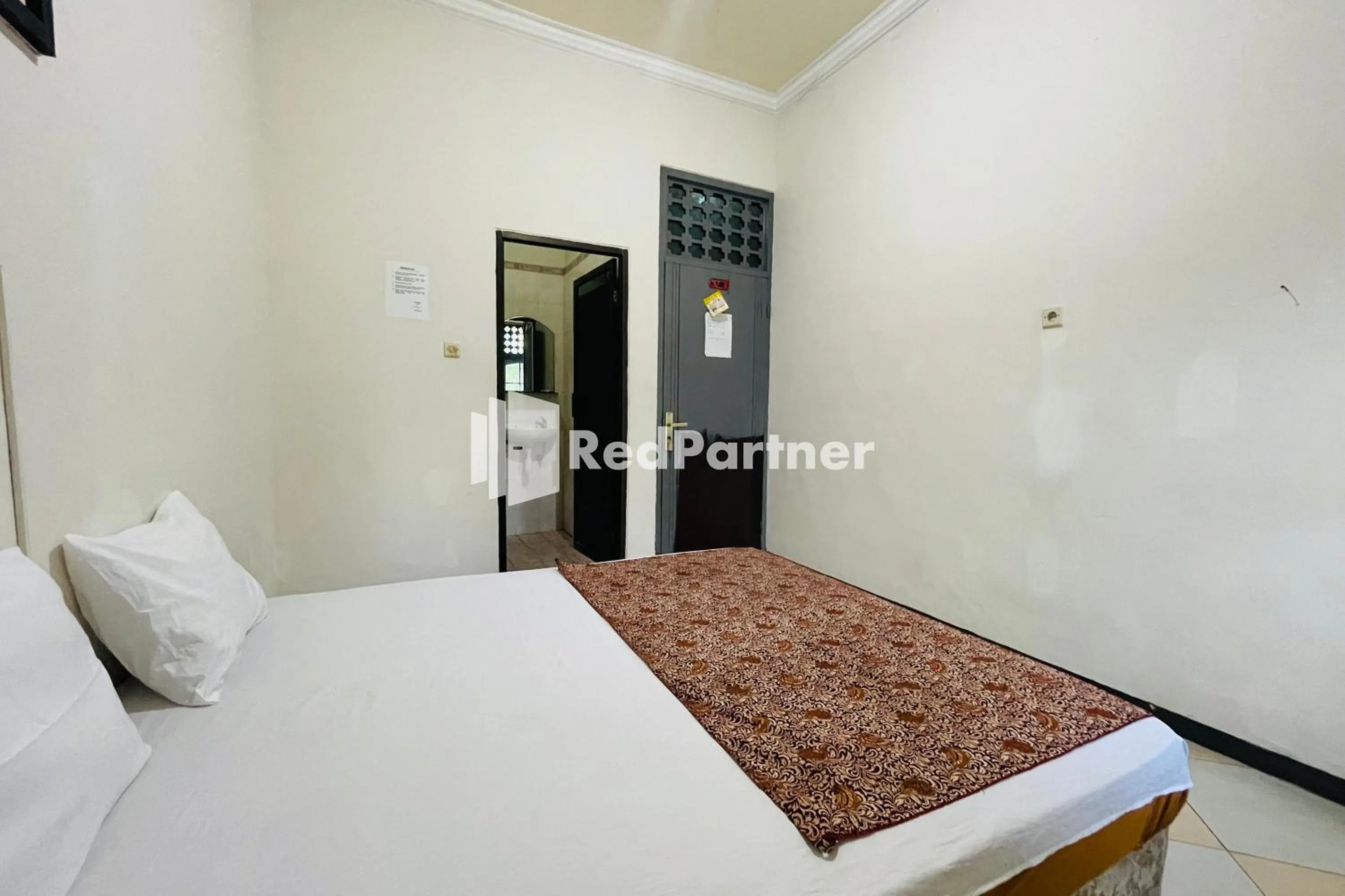 Bed in Langko 48 RedPartner