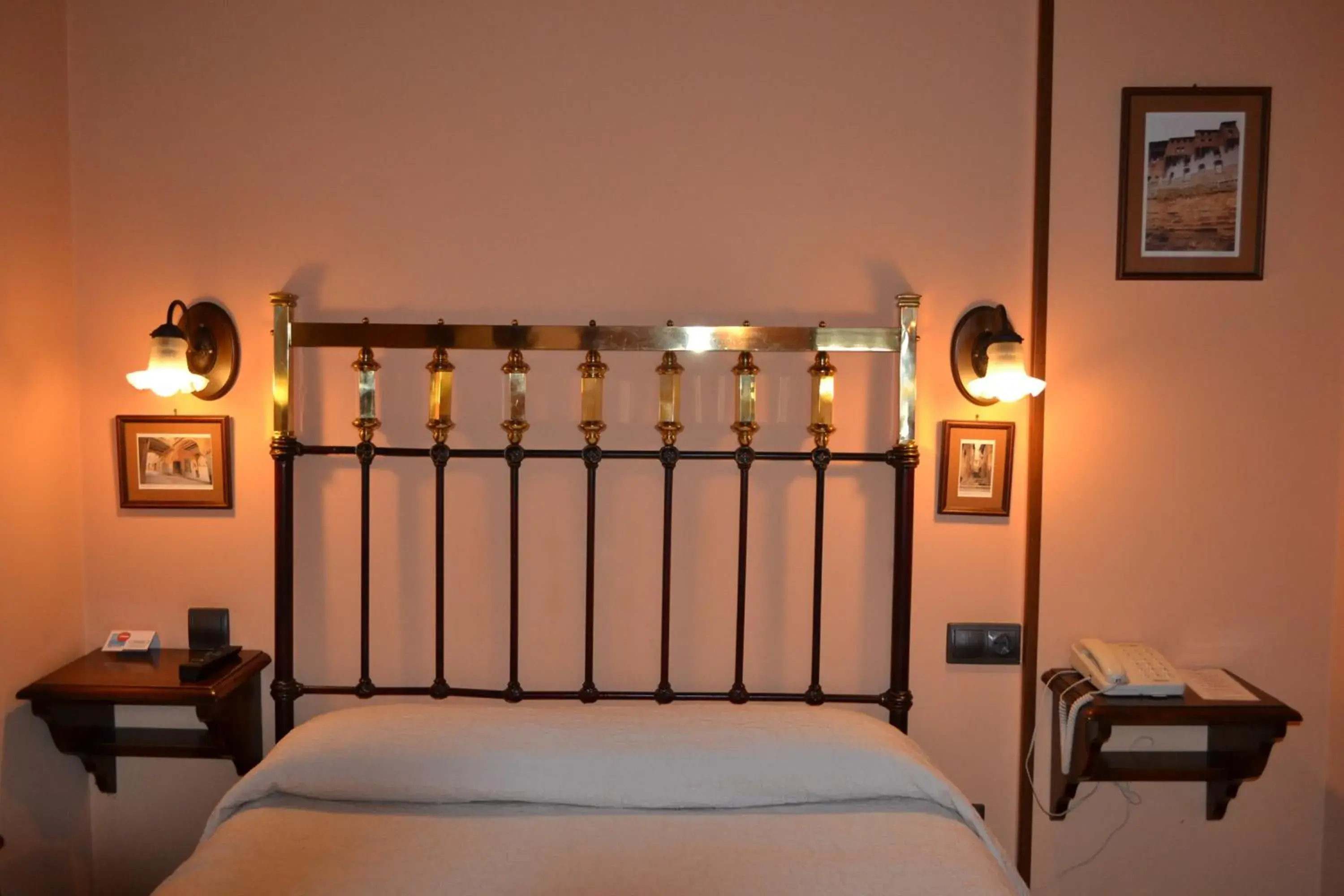 Economy Double or Twin Room in Hostal Santa Agueda Economy Double or Twin Room in Hostal Santa Agueda