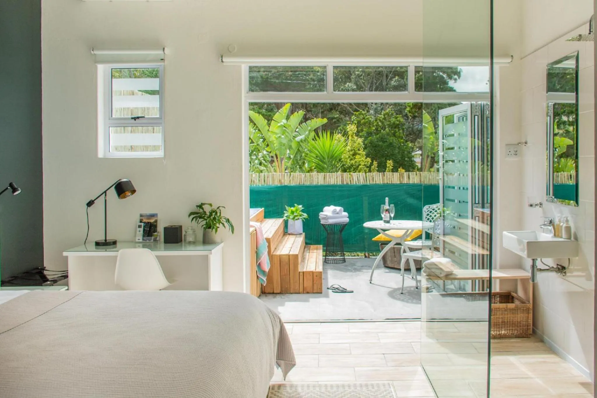 Patio, Bed in Vida Nova Retreat