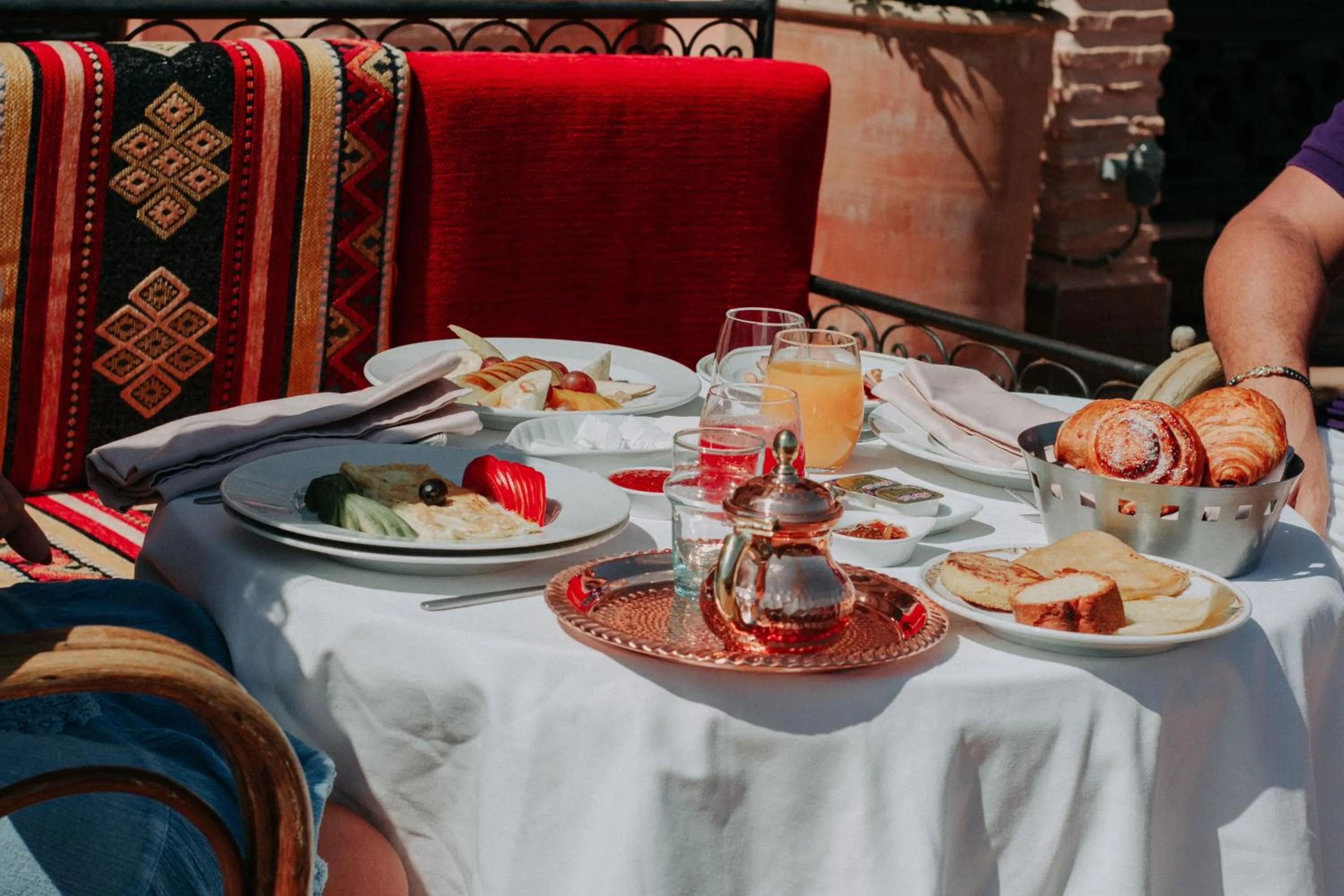 Restaurant/places to eat in Borj Des Cascades & Spa