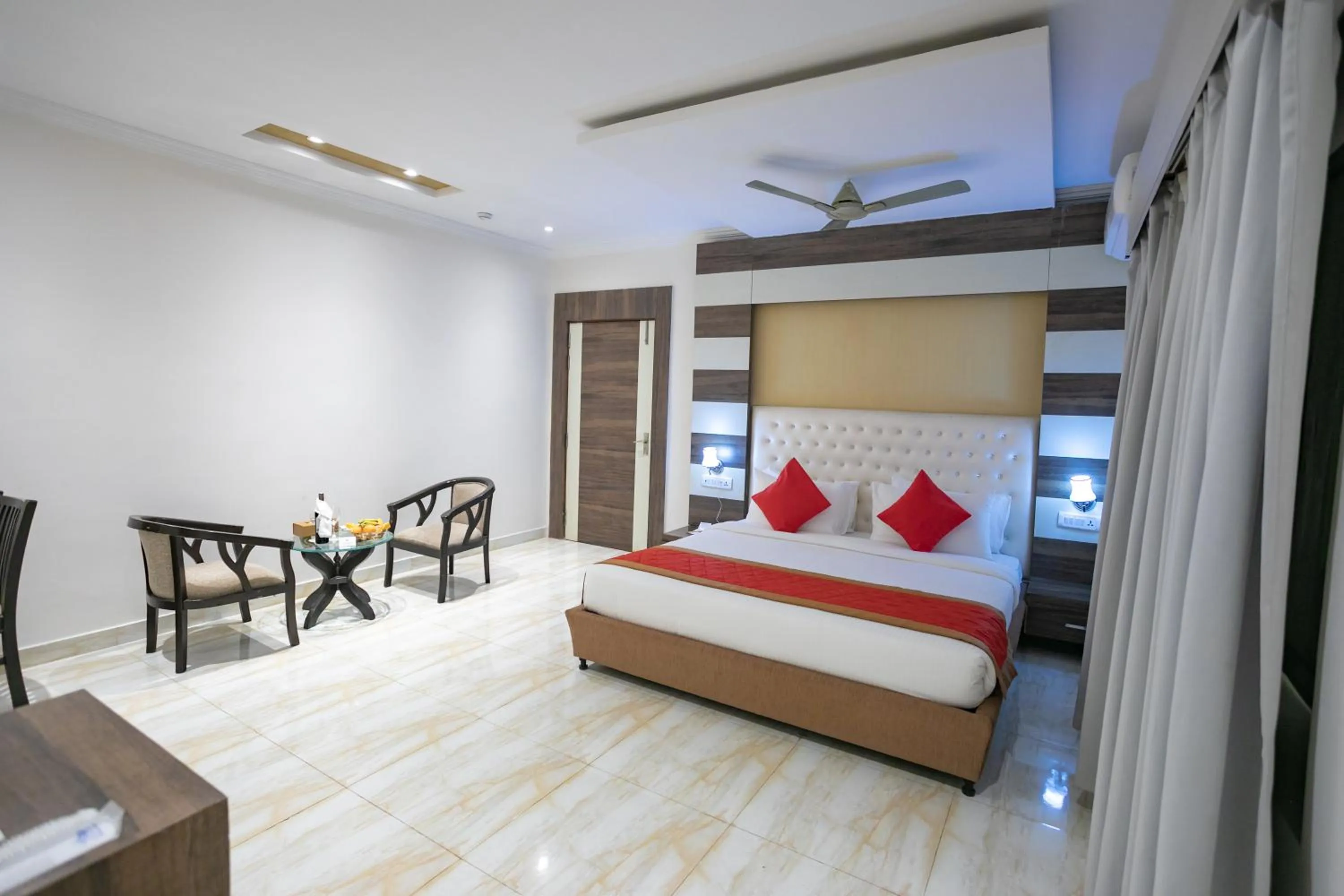 Bedroom, Bed in Hotel Starlight