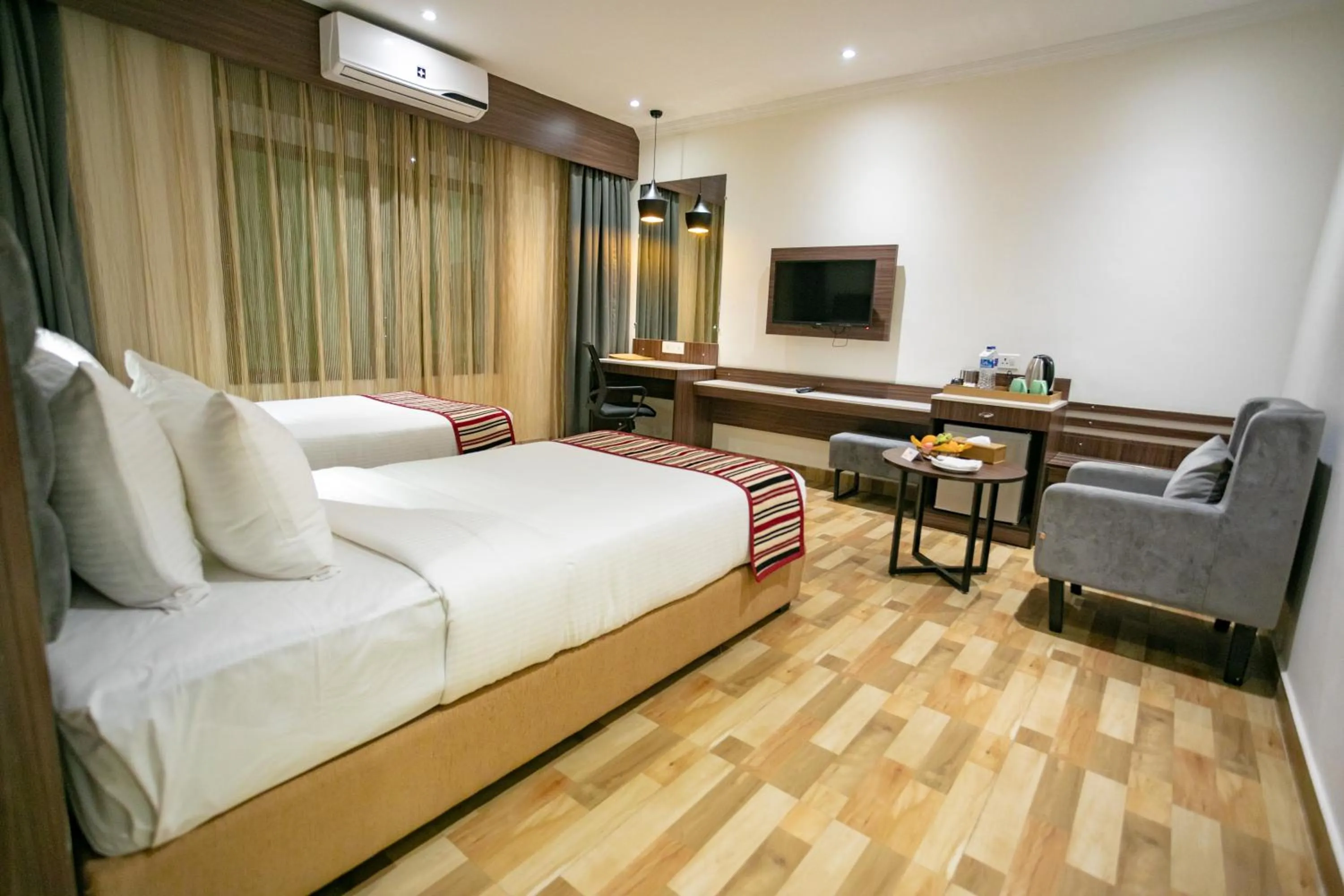 Bedroom, Bed in Hotel Starlight