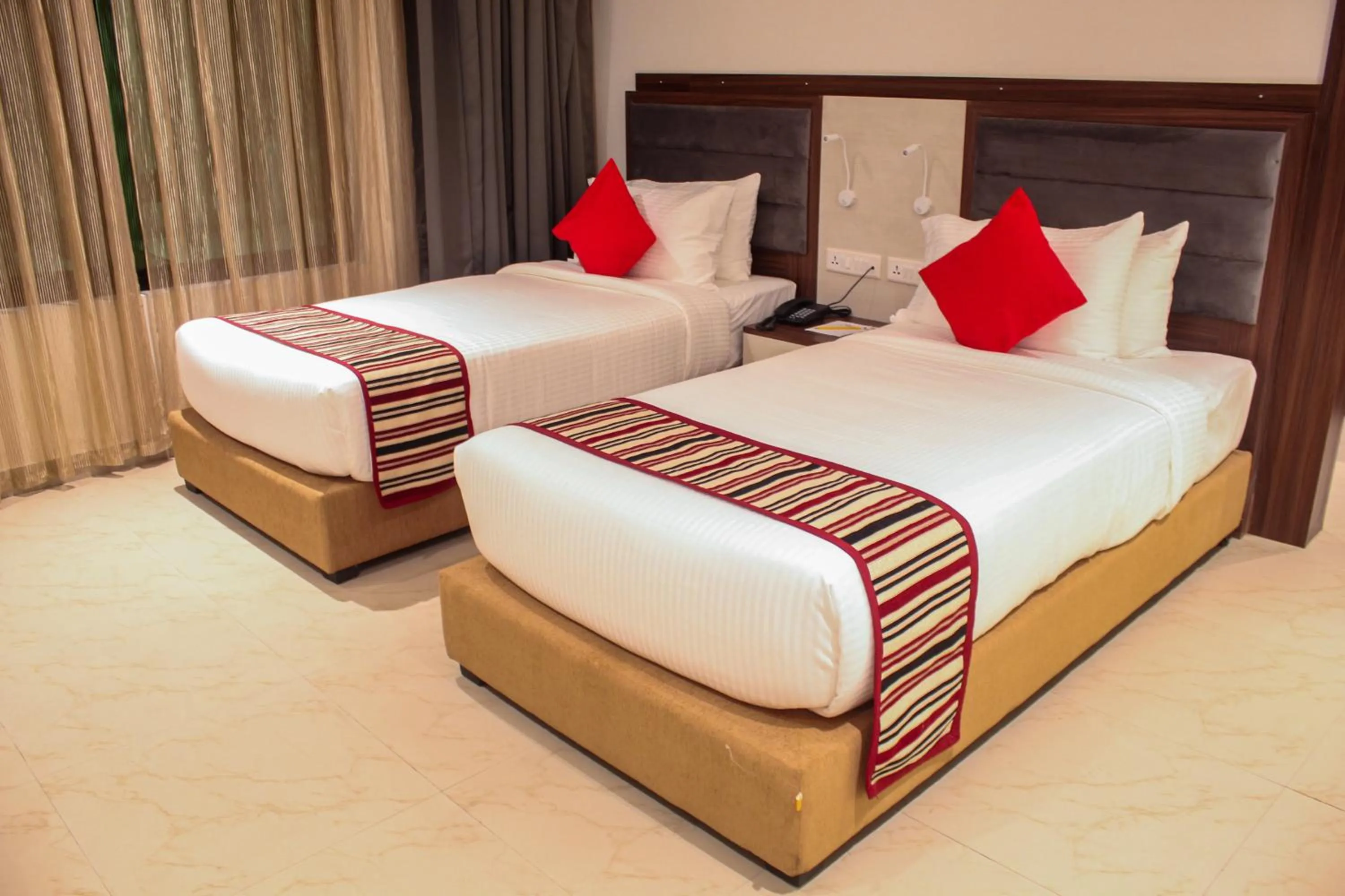 Bedroom, Bed in Hotel Starlight