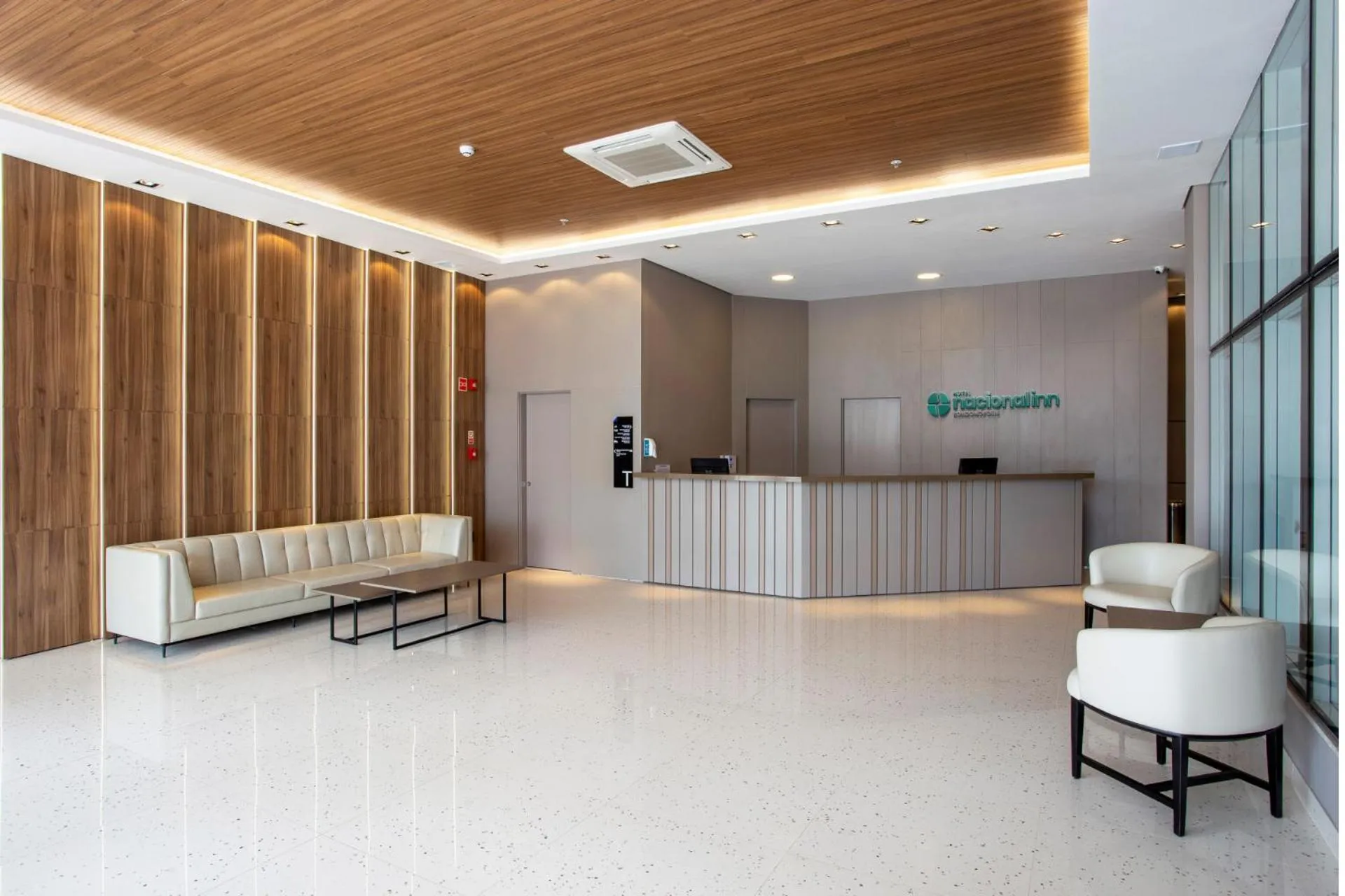 Lobby or reception in Nacional Inn Rondonópolis