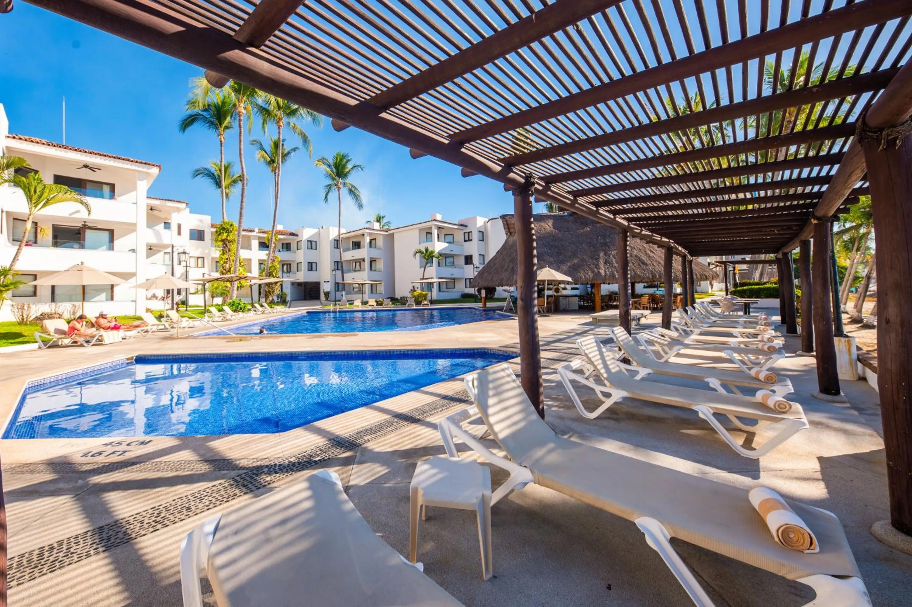 Swimming pool in Vista Vallarta All Suites On The Beach