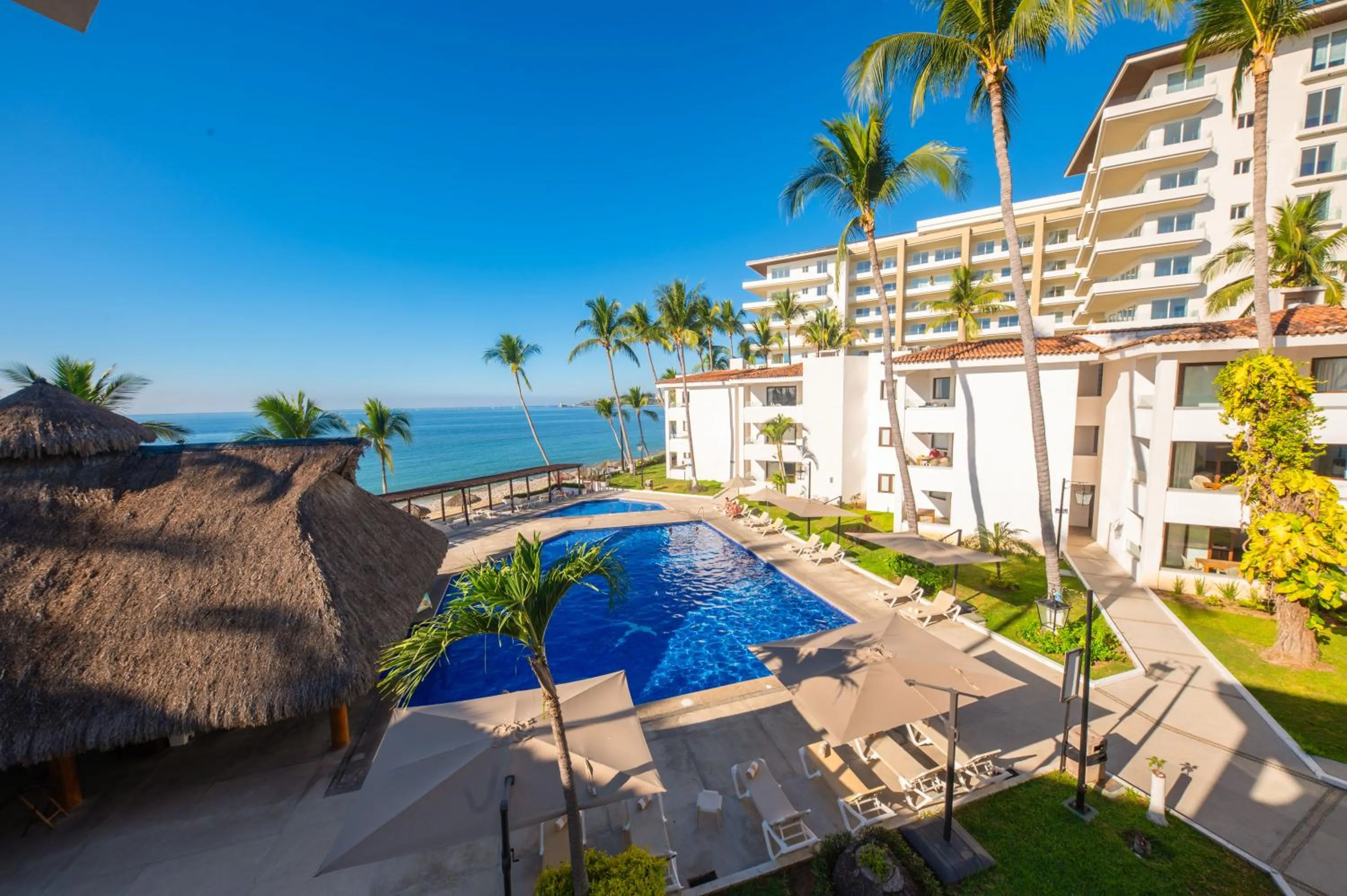Swimming pool in Vista Vallarta All Suites On The Beach
