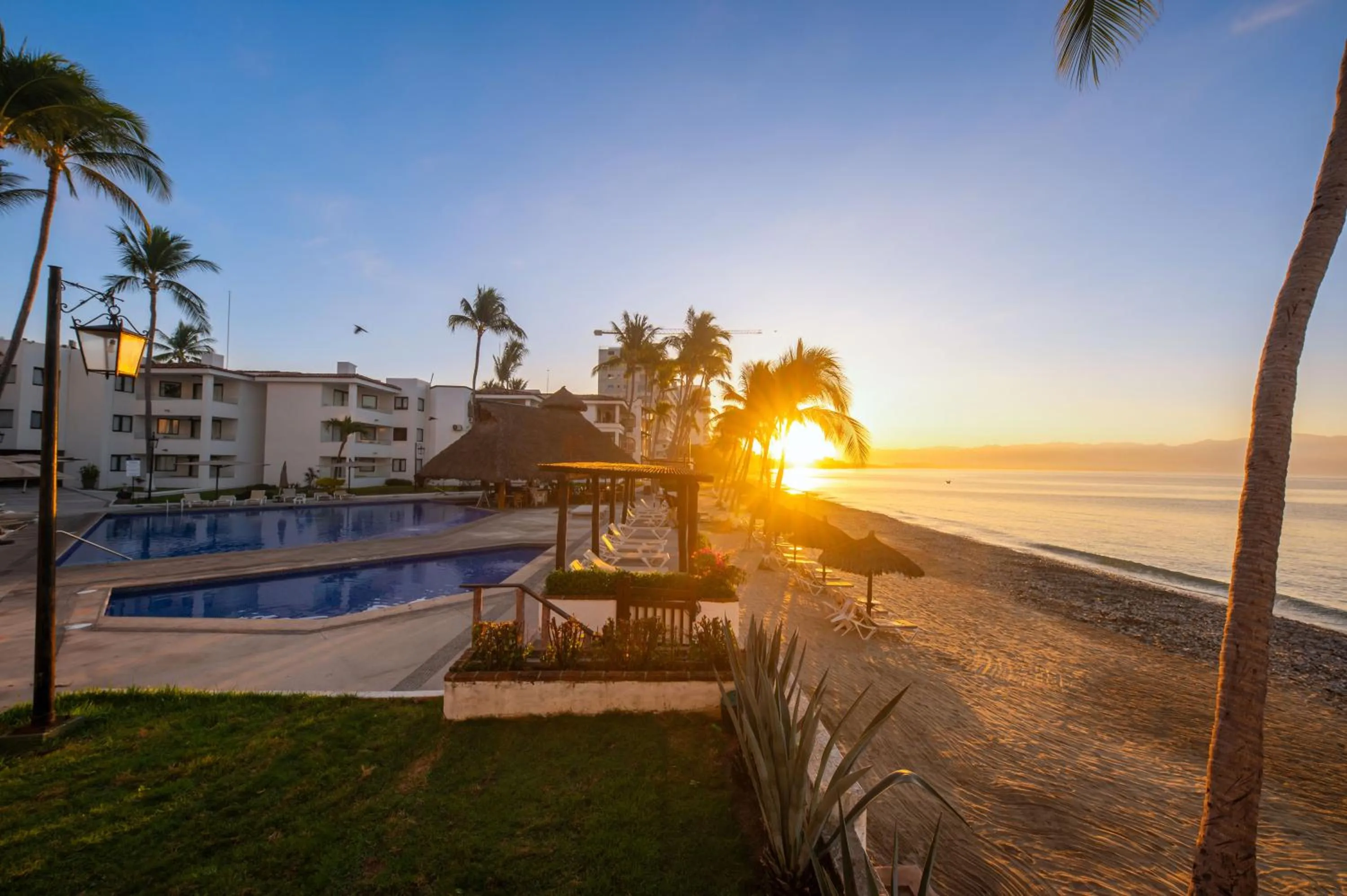 Swimming pool in Vista Vallarta All Suites On The Beach