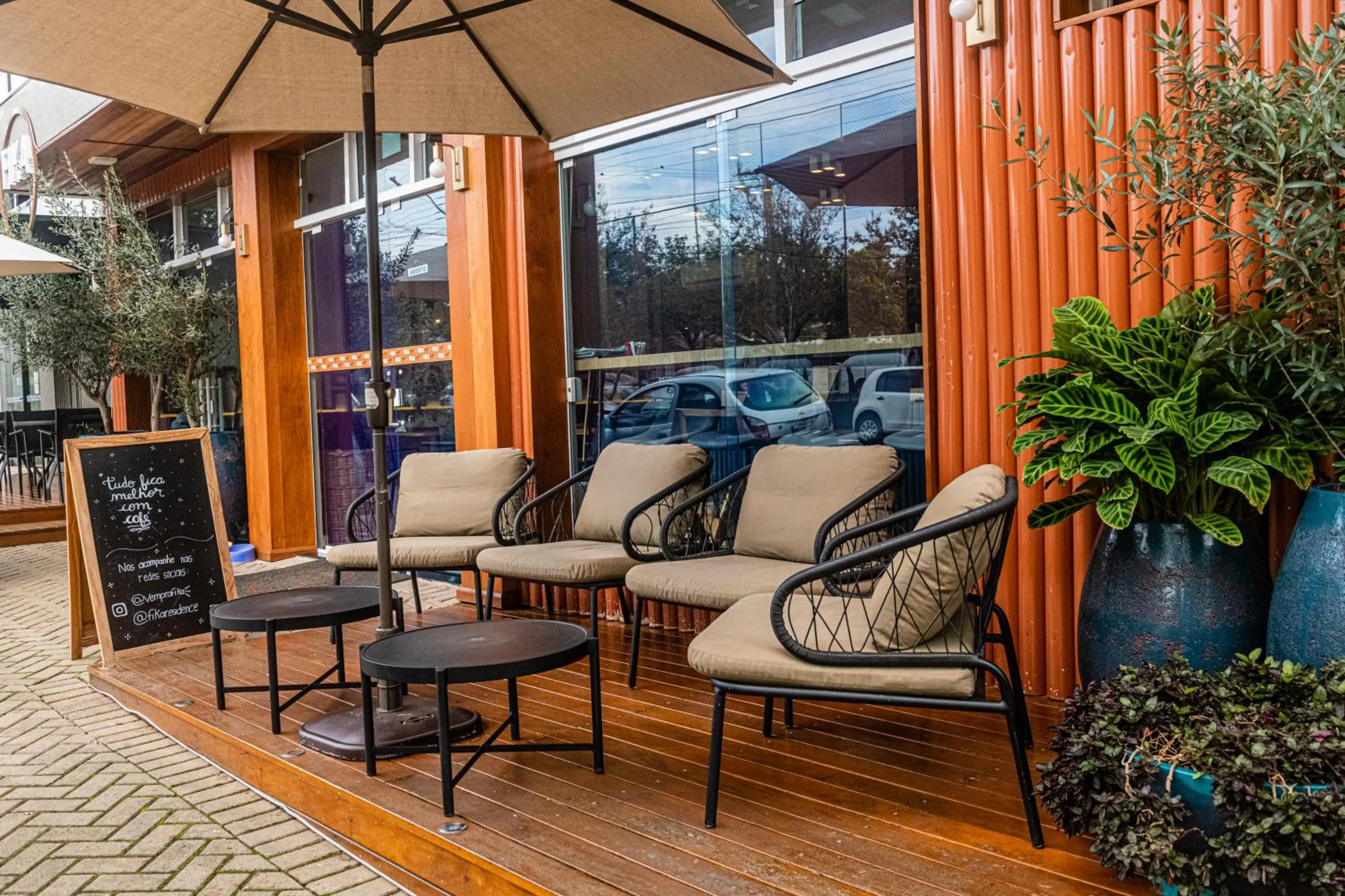 Restaurant/places to eat in FIKA Residence