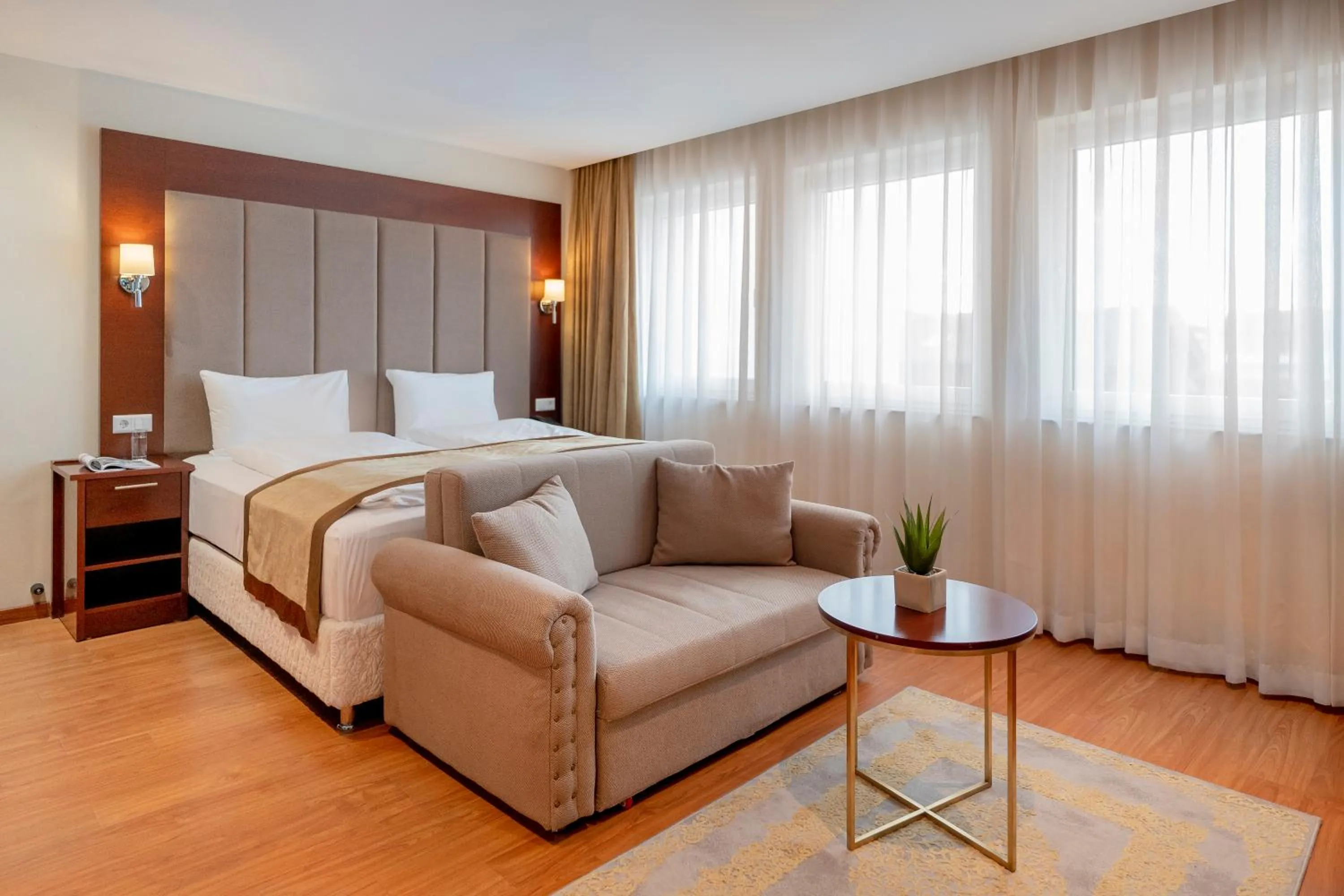 Photo of the whole room, Bed in Palast Hotel