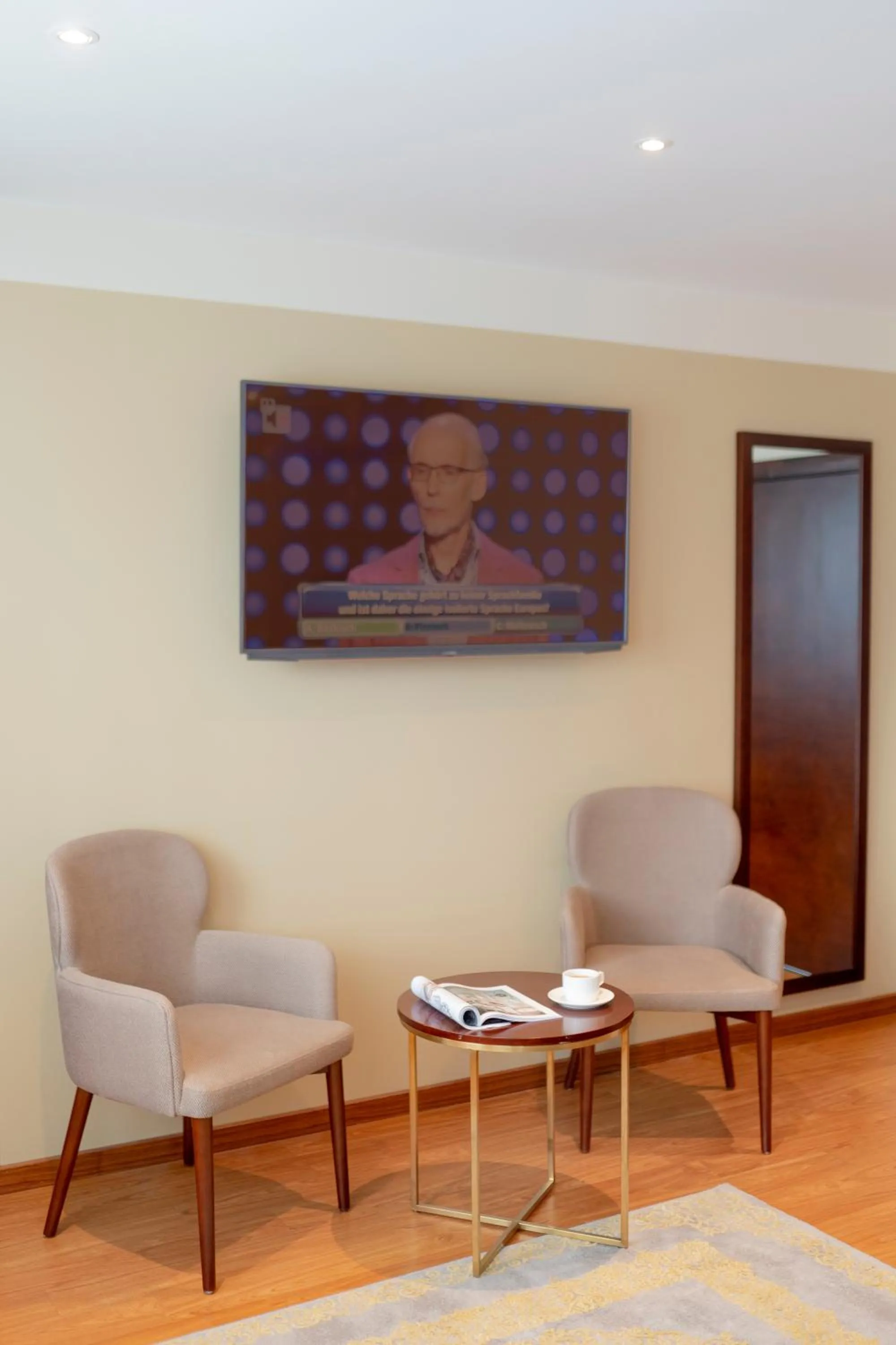 TV and multimedia in Palast Hotel