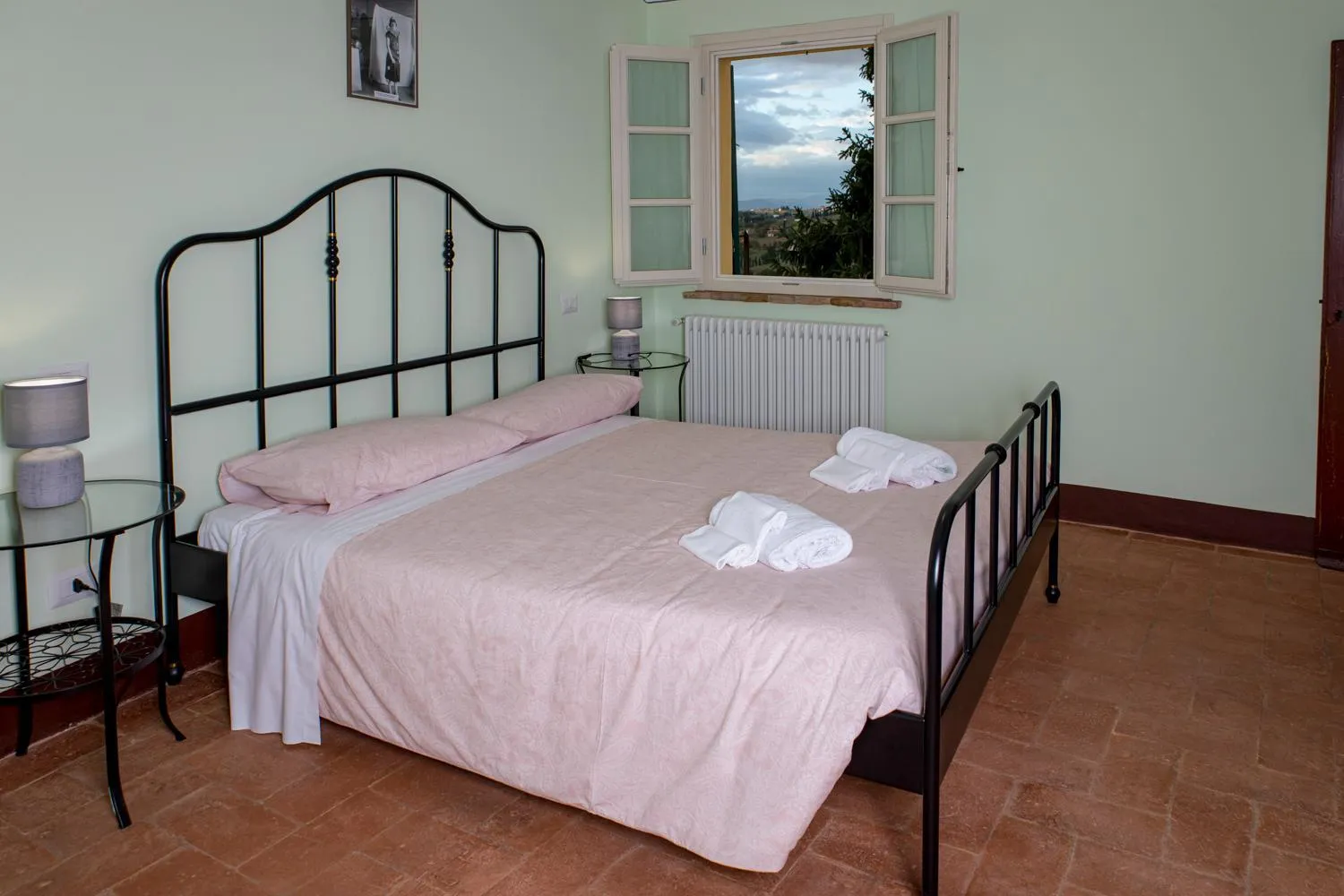 Bedroom, Bed in In Collegiata