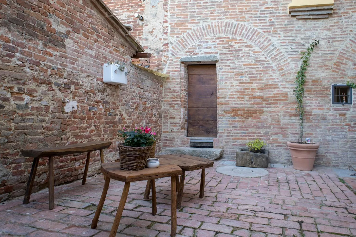 Patio in In Collegiata