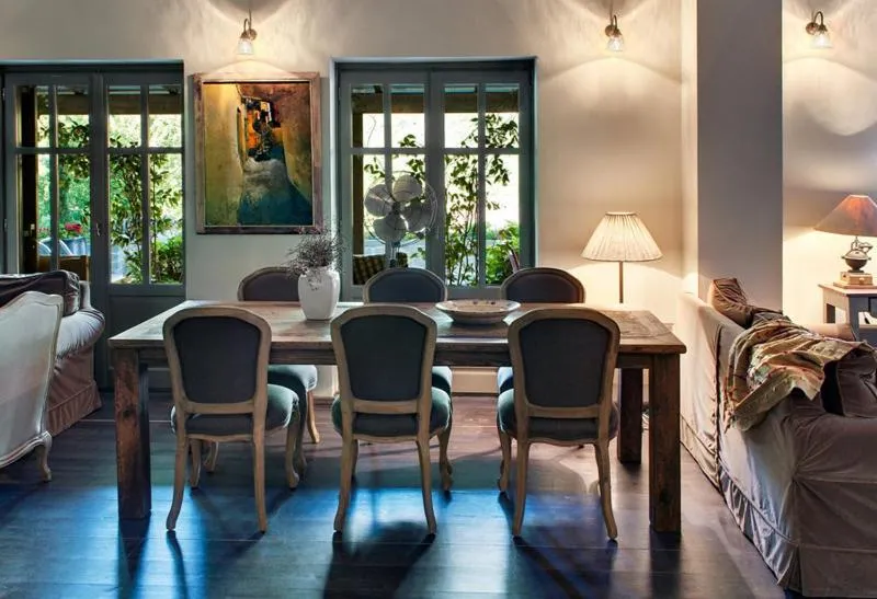 Library in Avragonio