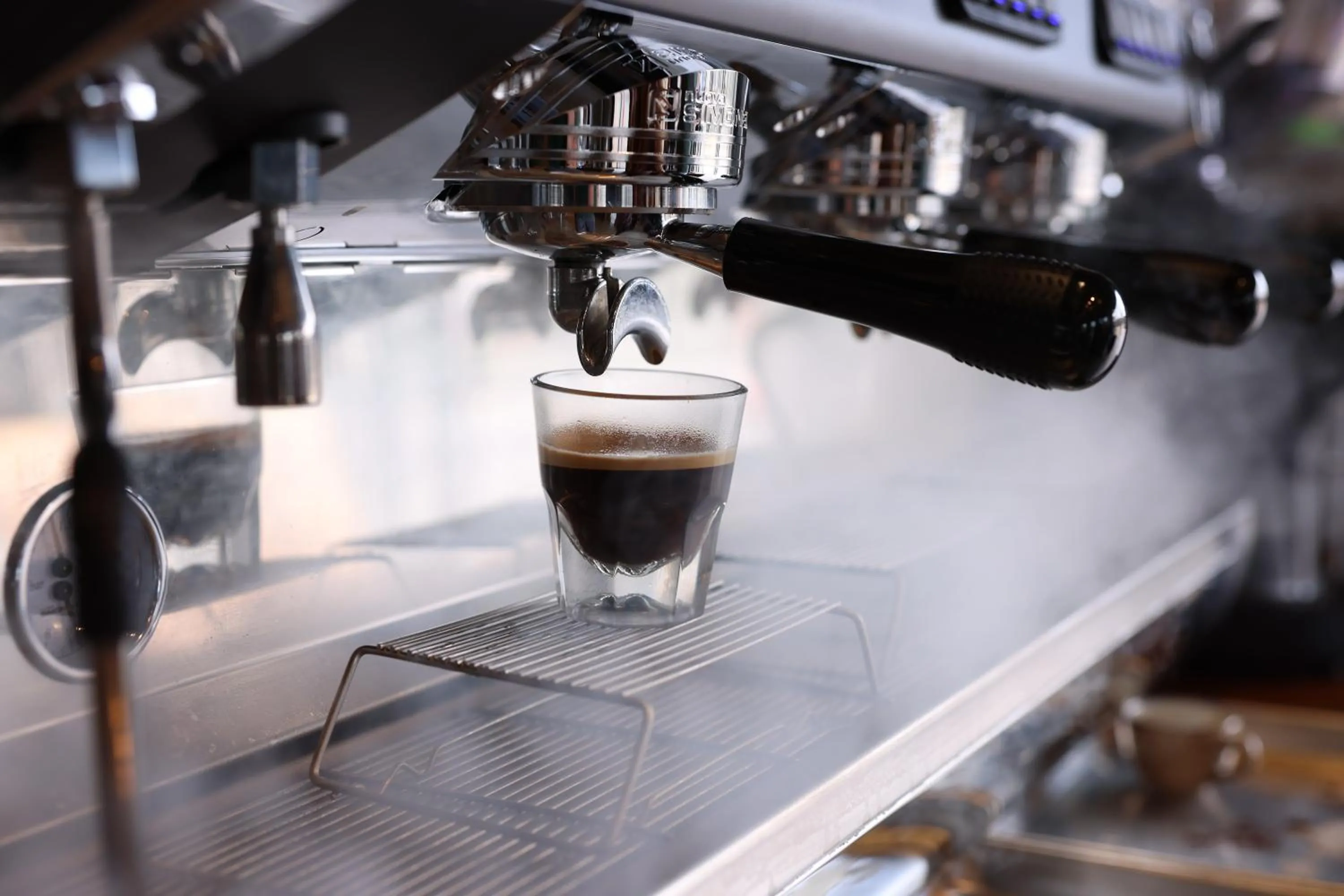 Coffee/tea facilities in Pivovar Hotel
