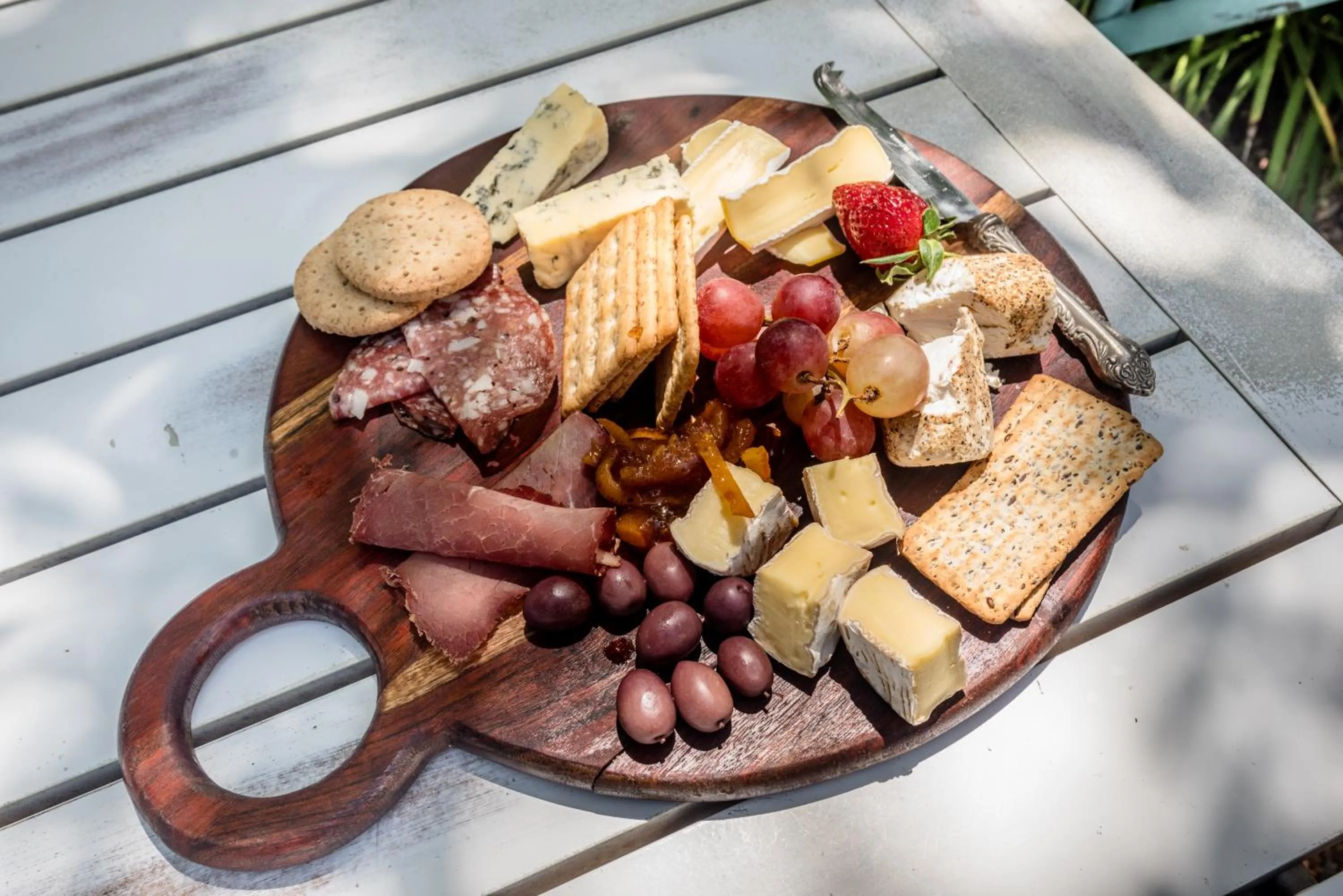 Summer in Corner House Residence