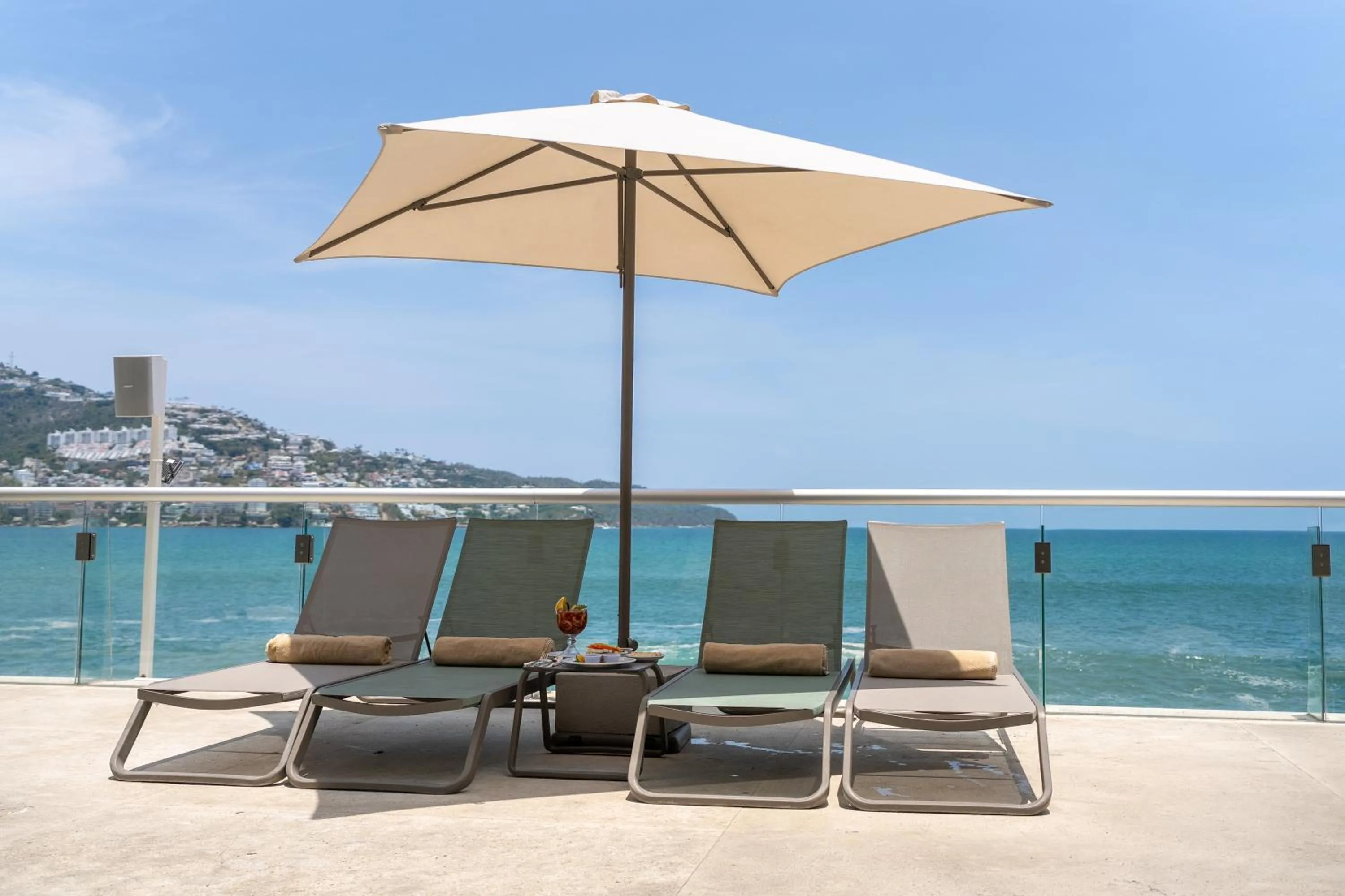 Natural landscape in Hotel Amares Acapulco