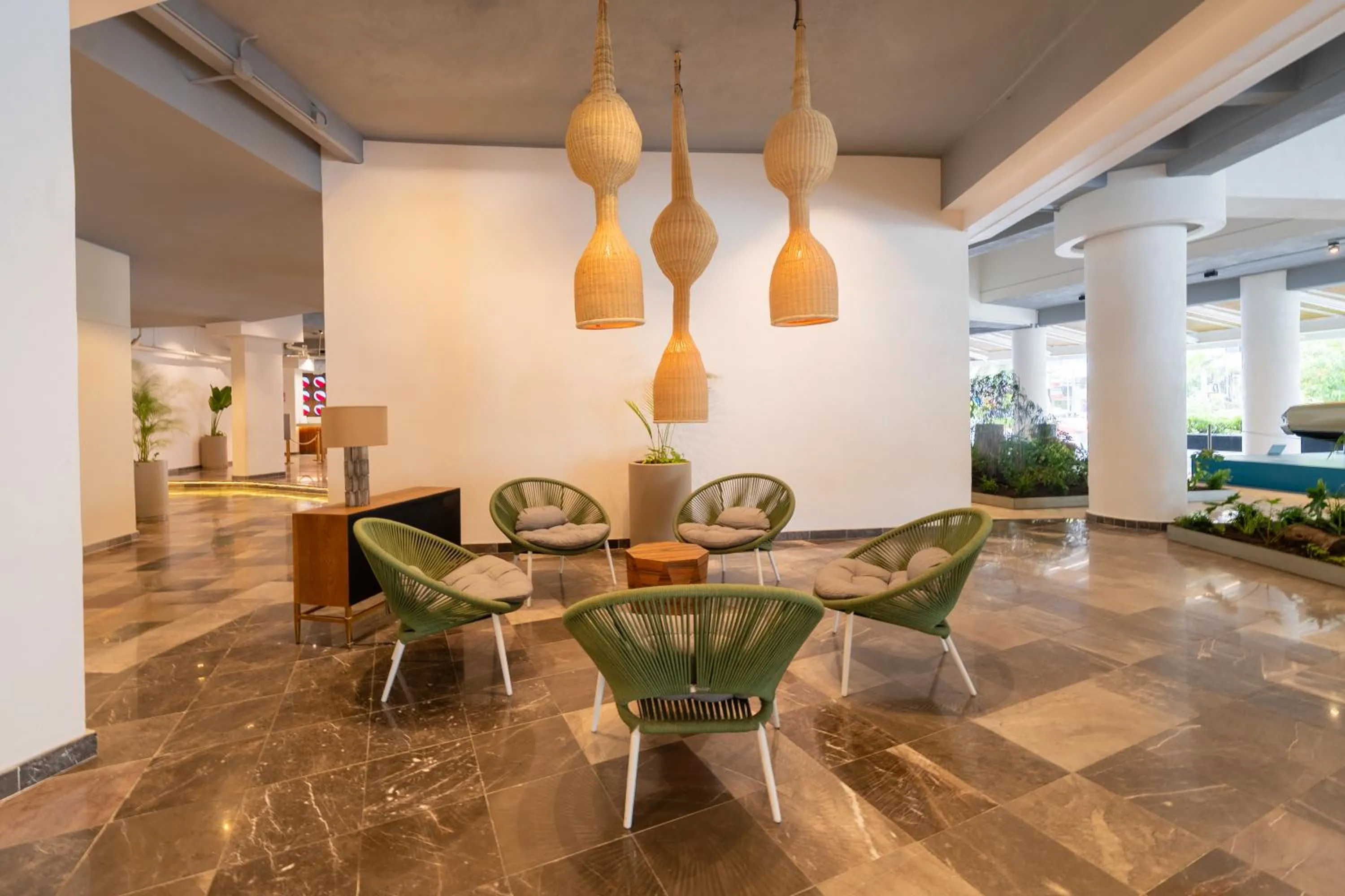 Living room in Hotel Amares Acapulco