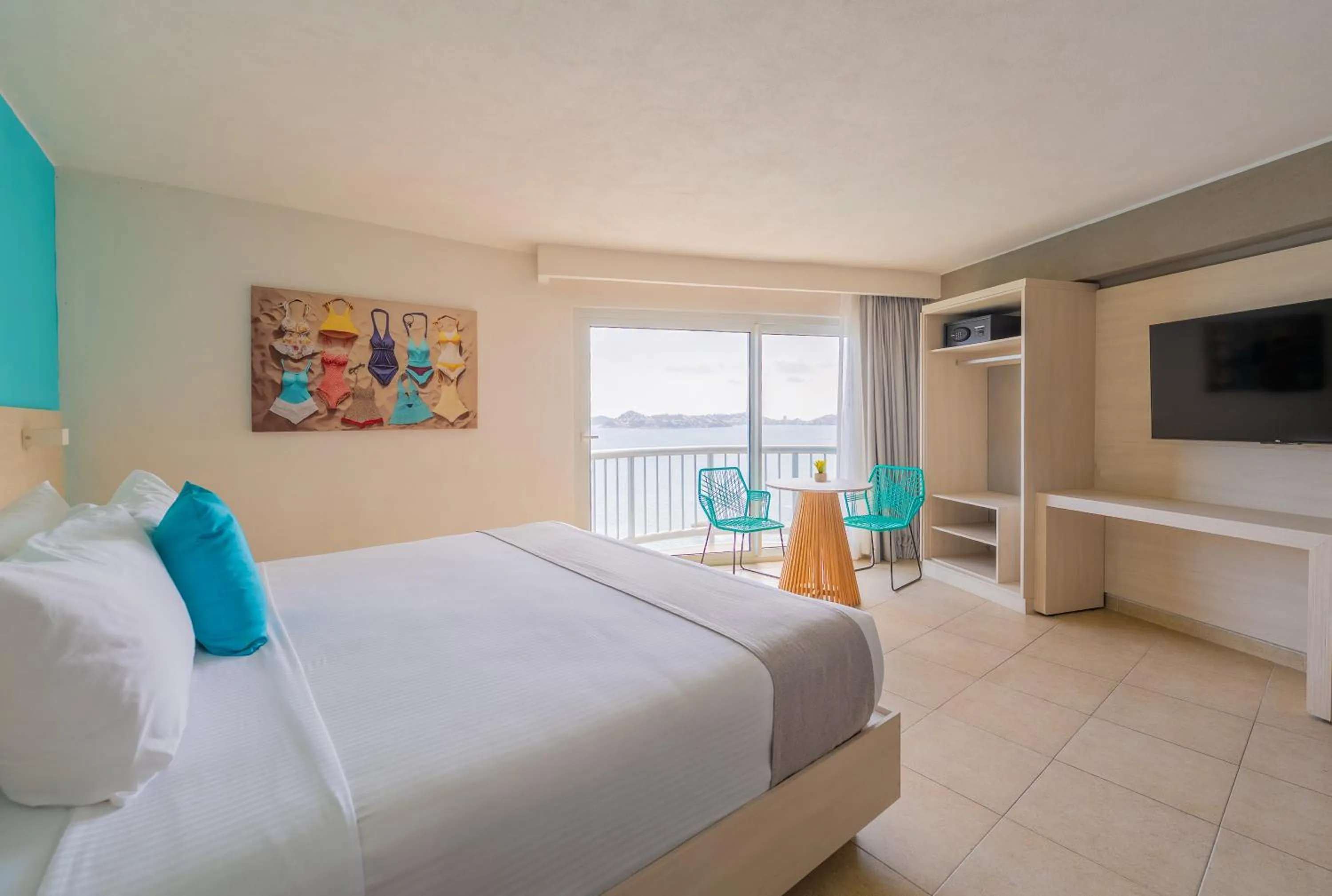 Bed in Hotel Amares Acapulco