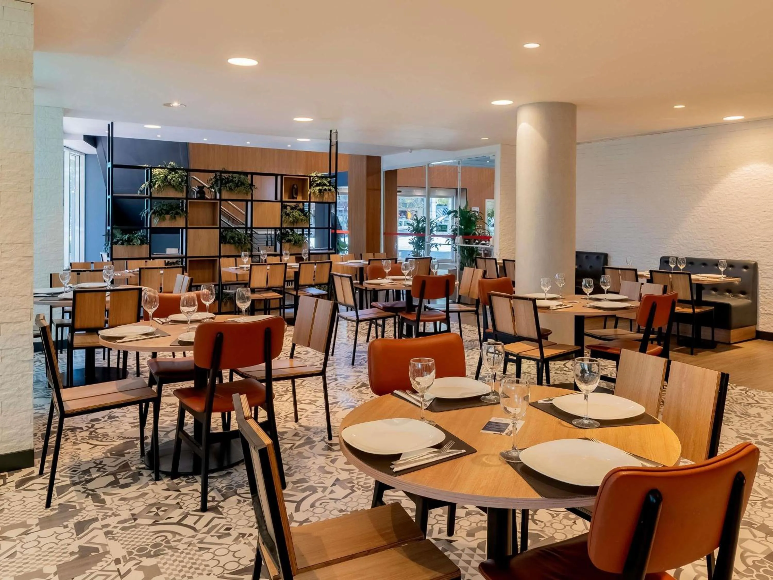 Restaurant/places to eat in ibis Sao Paulo Congonhas